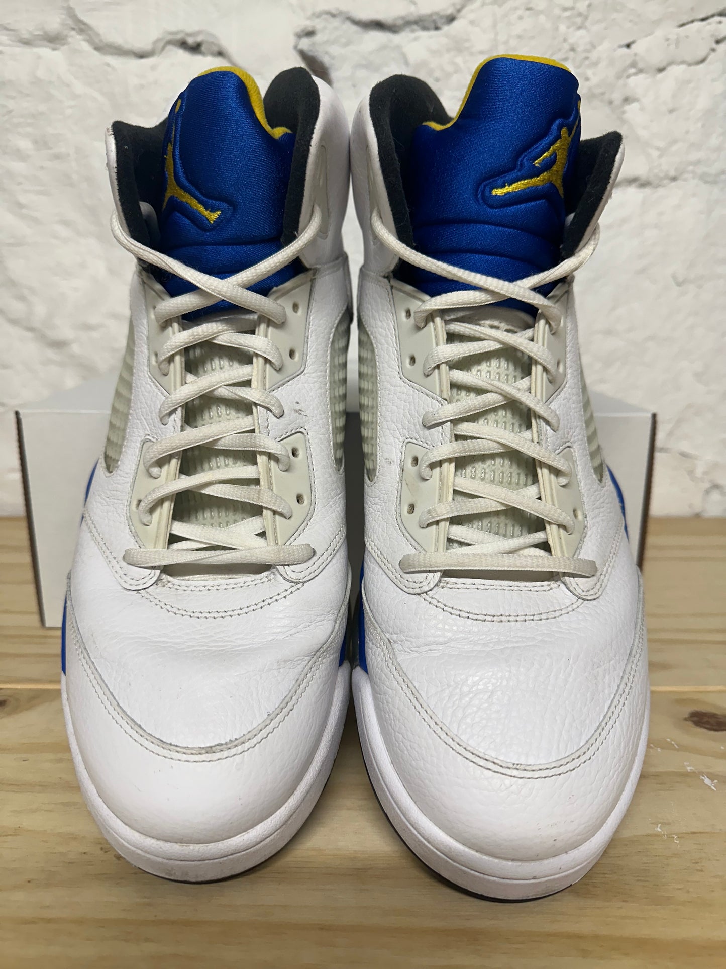 Air Jordan 5 Laney Sz 13