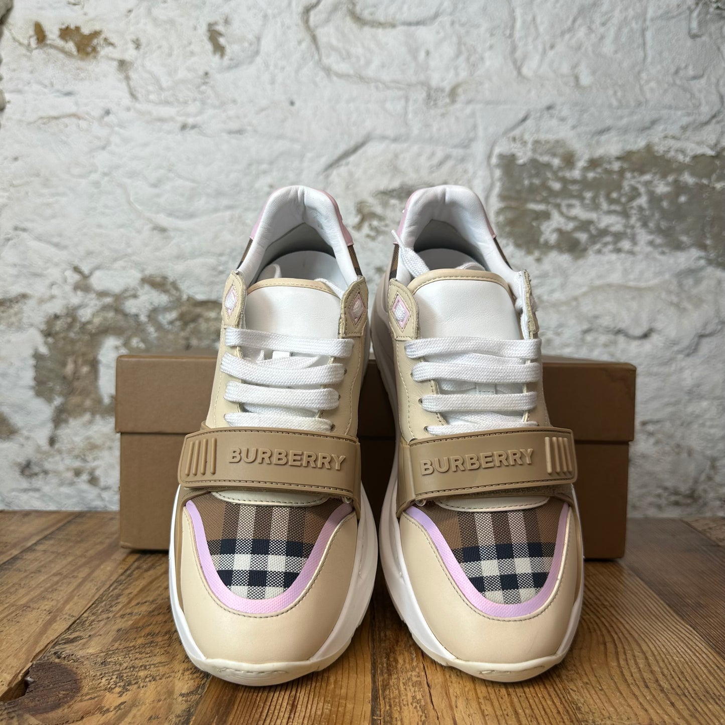 Burberry Ramsey Beige Plaid Pink White Sneaker Sz 6.5 (39)
