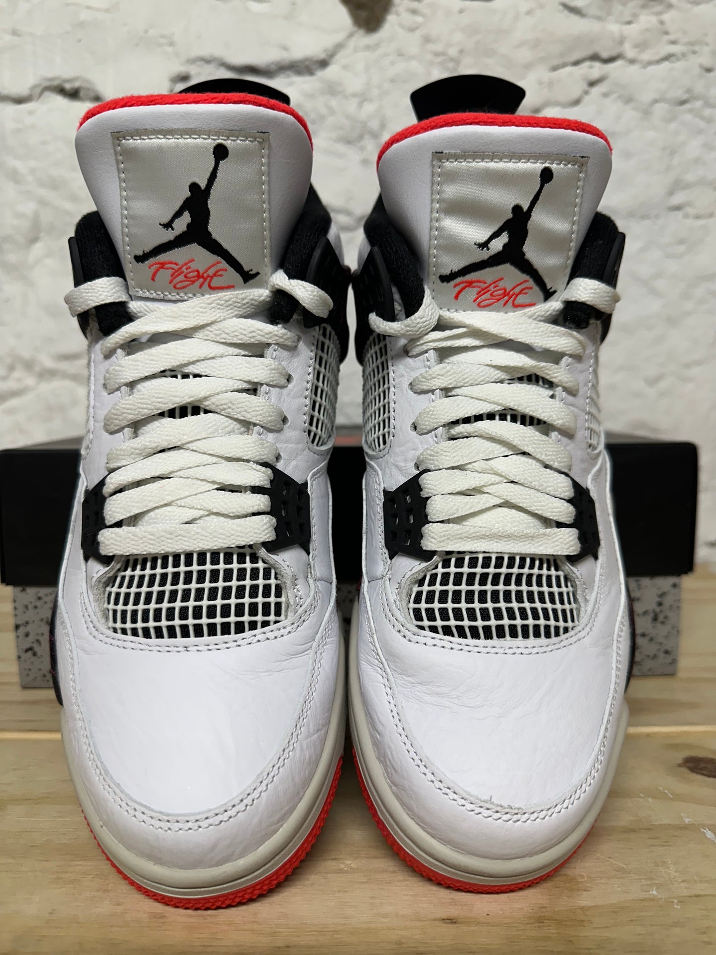 Air Jordan 4 Pale Citron Sz 8