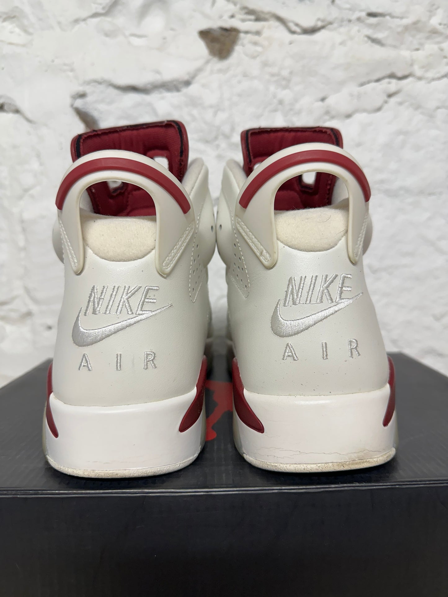 Air Jordan 6 Maroon Sz 9