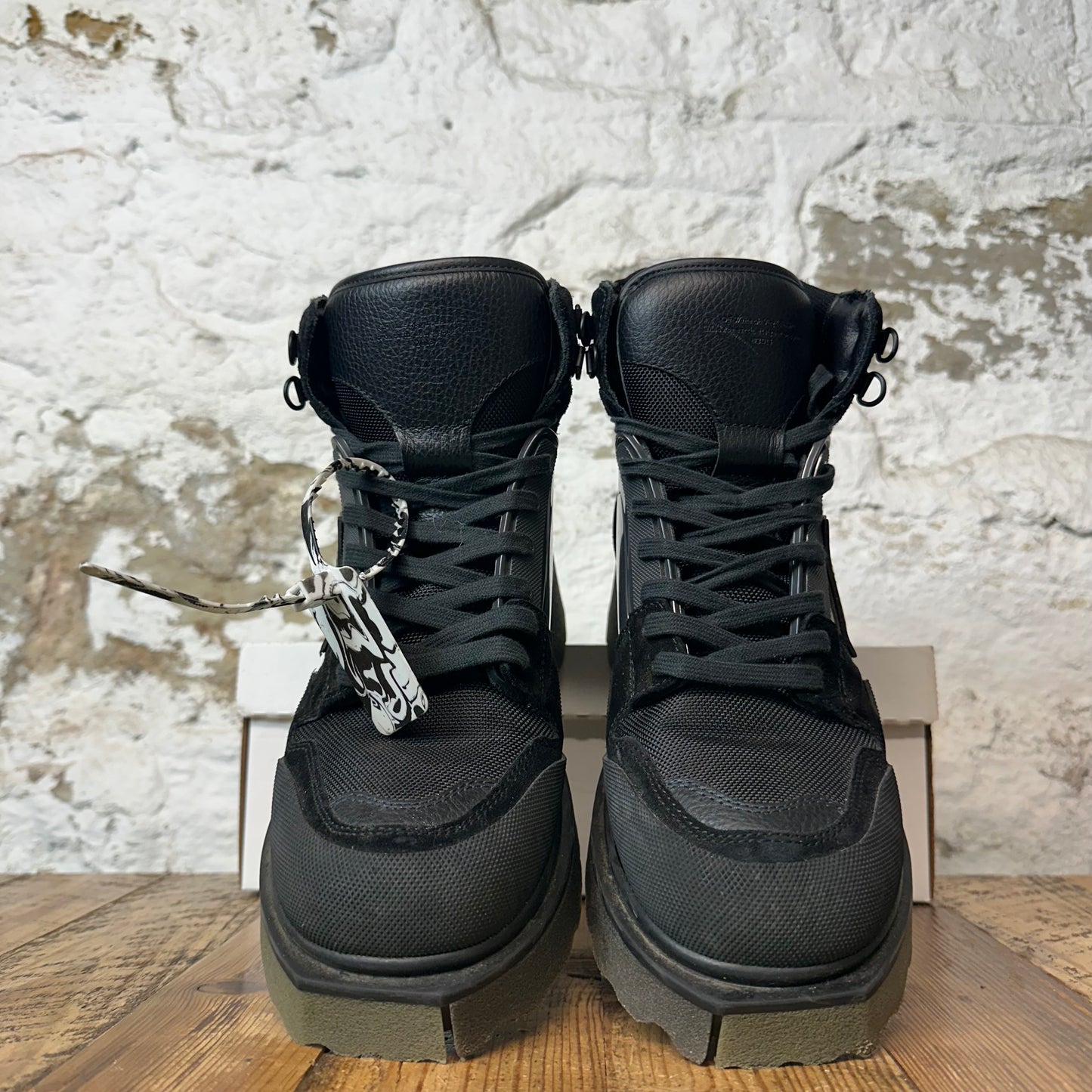 Off White High Floating Arrows Black Boot Sz 9 (42)