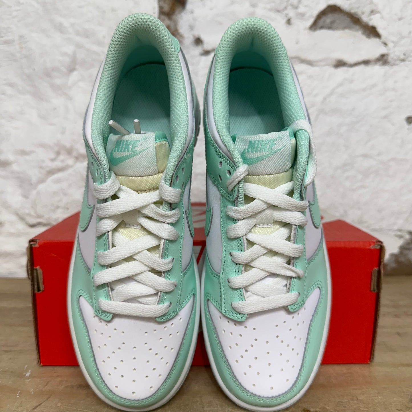 Nike Dunk Low Mint Foam Sz 5Y DS