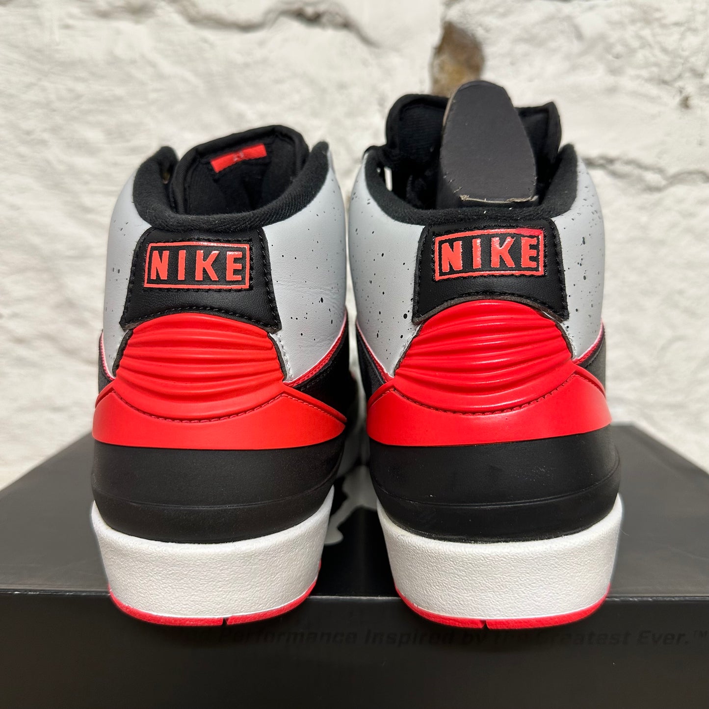 Air Jordan 2 Infrared Cement Sz 8 DS