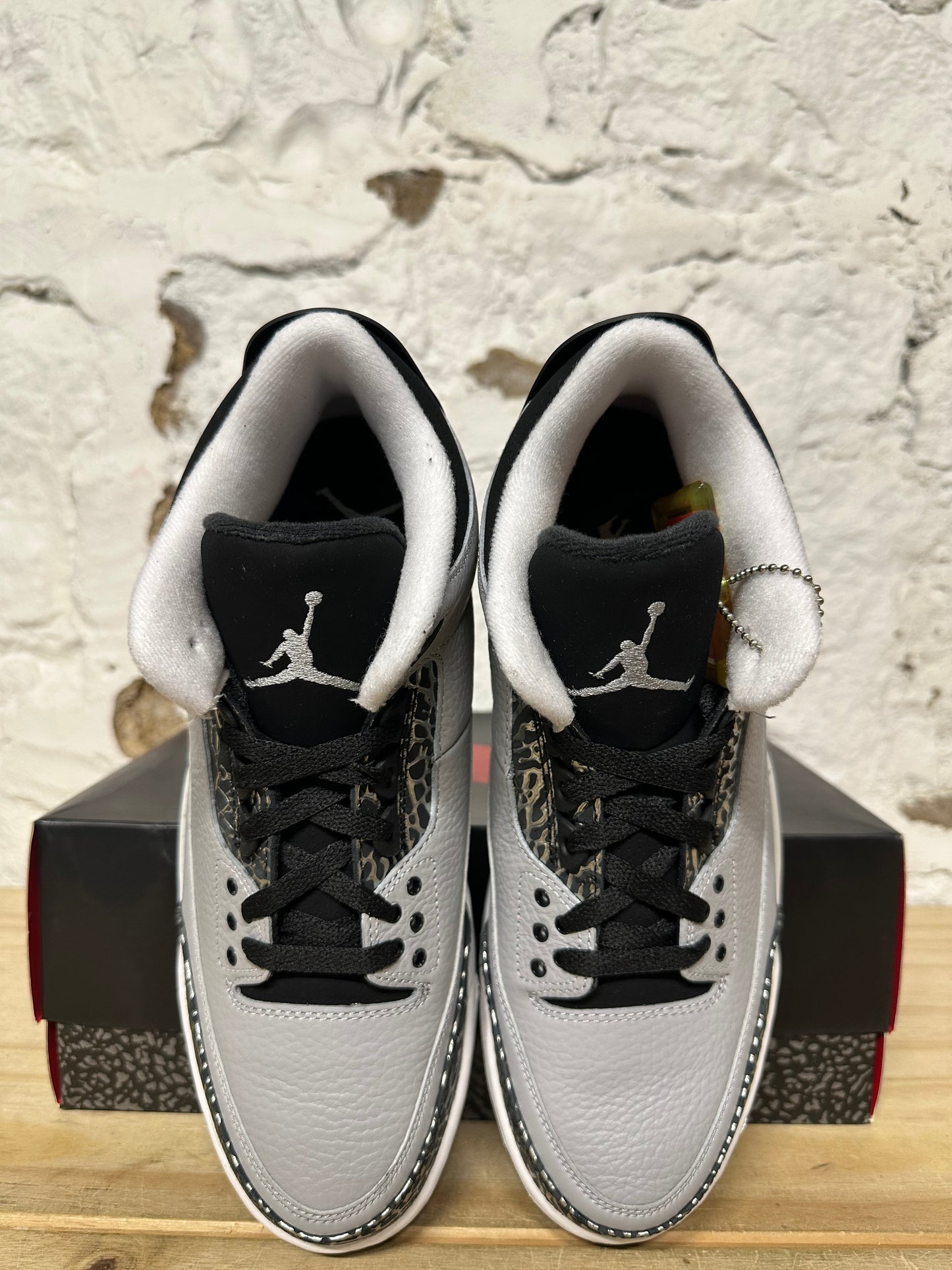 Air Jordan 3 Wolf Grey Sz 9.5 DS