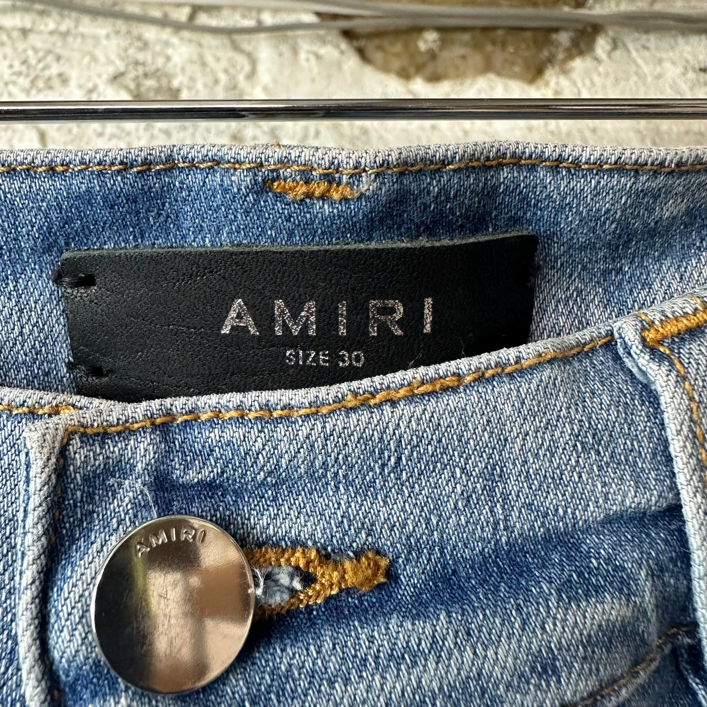 Amiri MX1 Cream Woven Core Logo Blue Denim Jeans Sz 30
