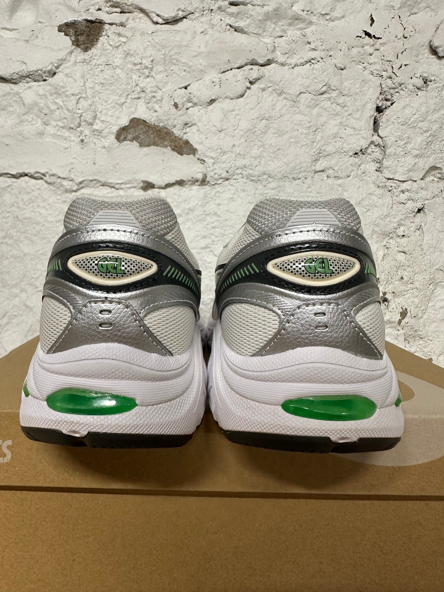 Asics GT-2160 Cream Bamboo Sz 9 DS