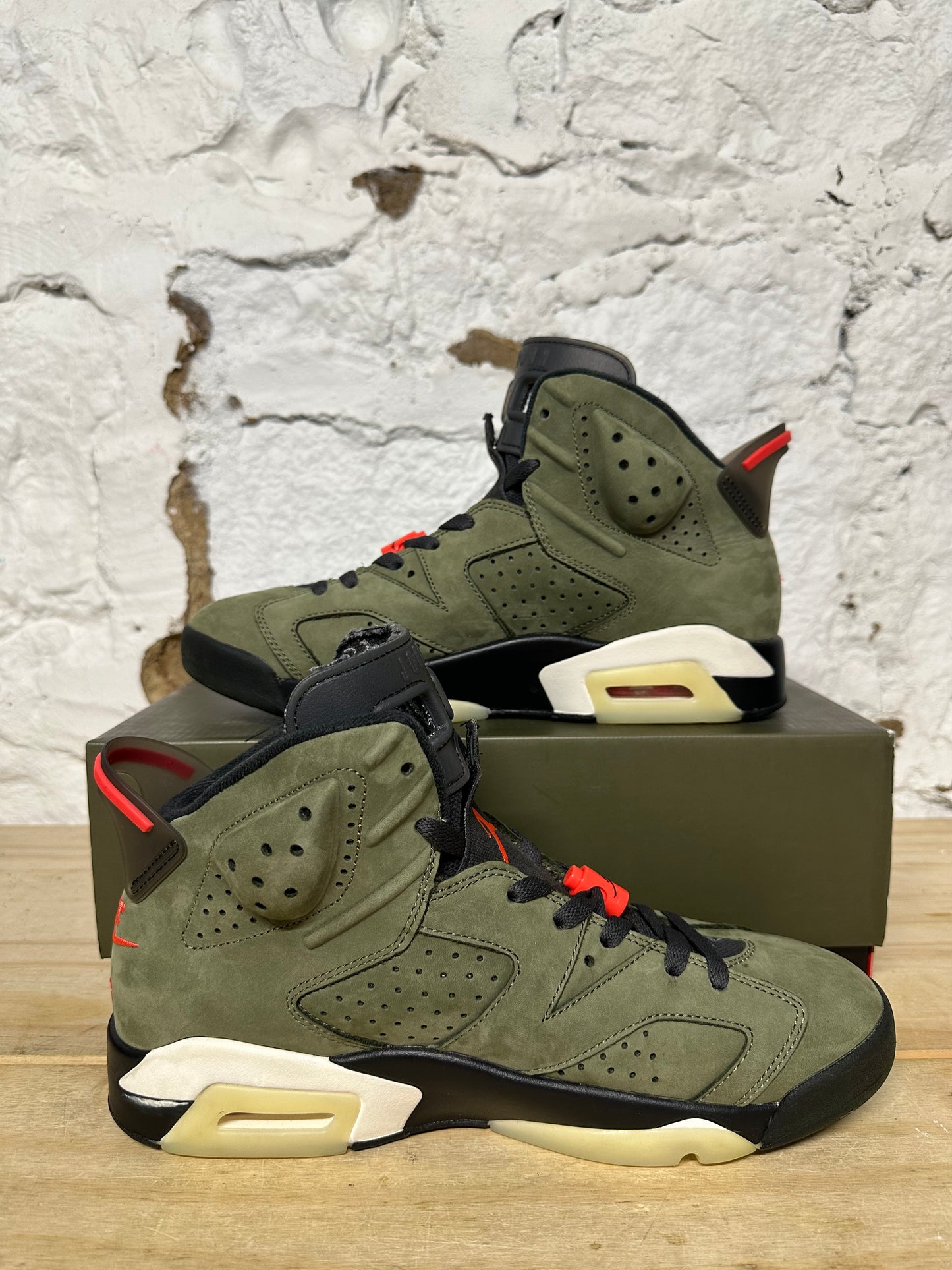 Air Jordan 6 Travis Scott Olive Sz 9.5