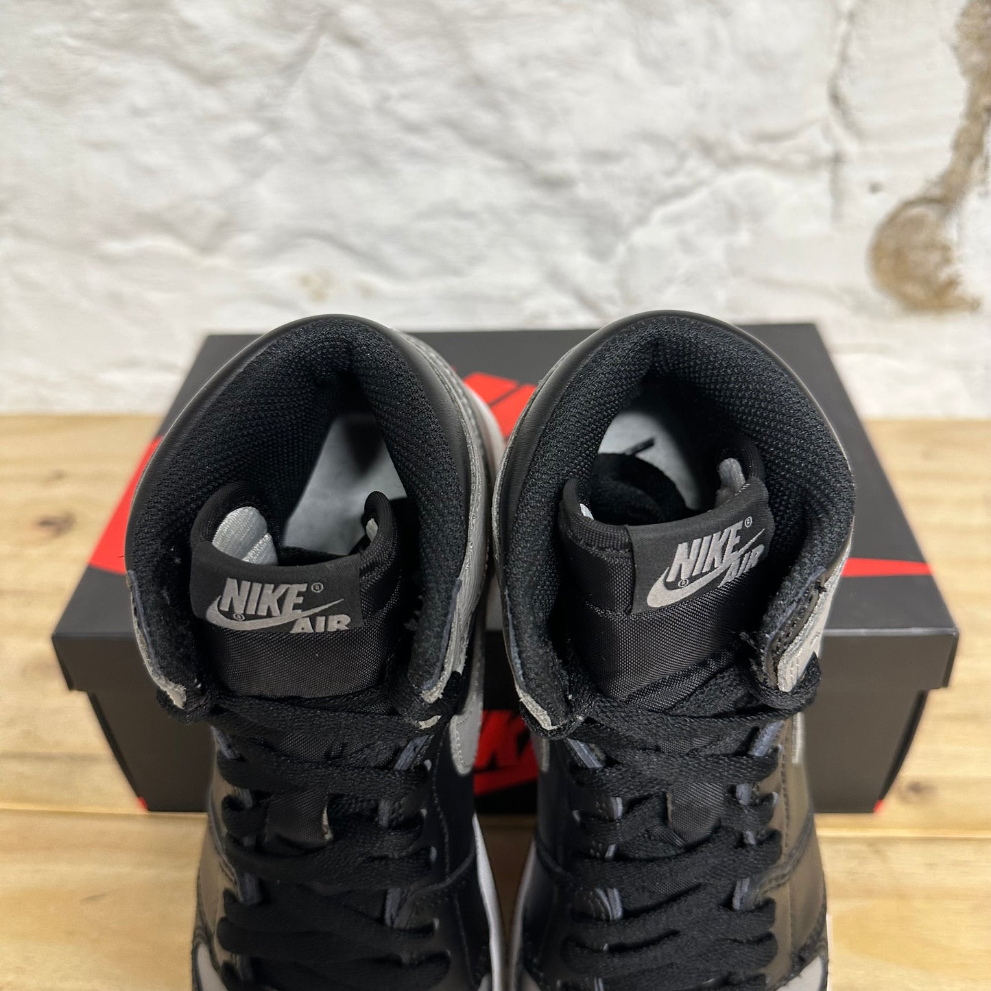 Air Jordan 1 High Shadow Sz 7Y