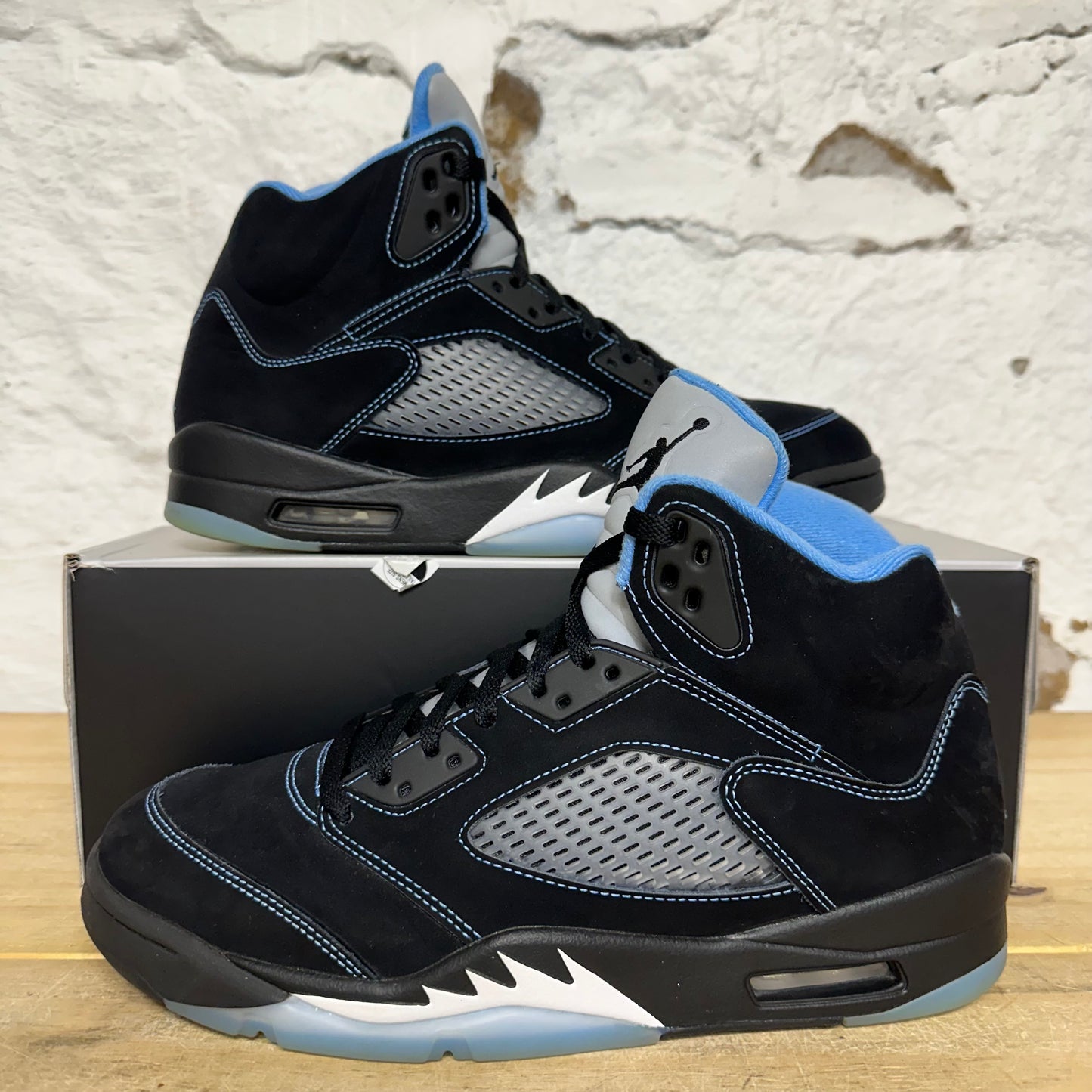 Air Jordan 5 Black University Blue Sz 10