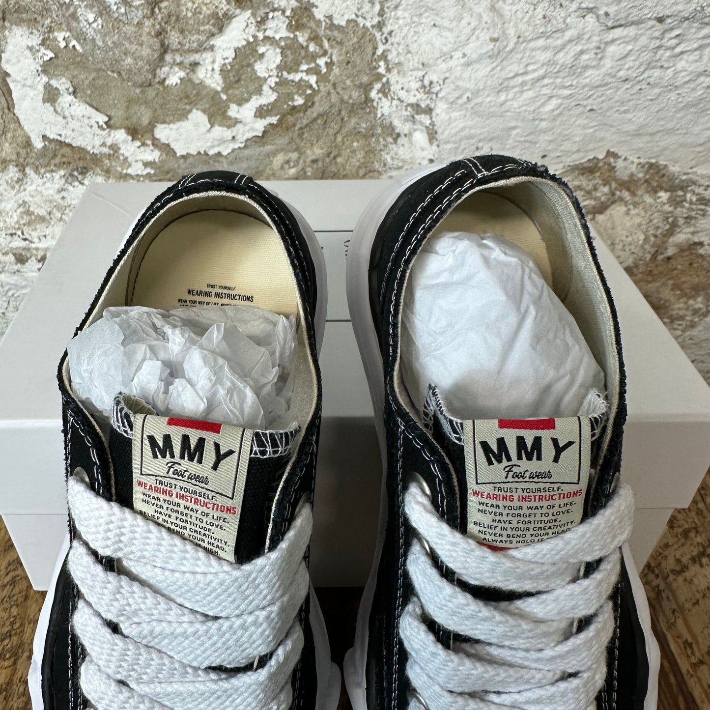 Maison Mihara Black White Peterson Sneaker Sz 9 (42)