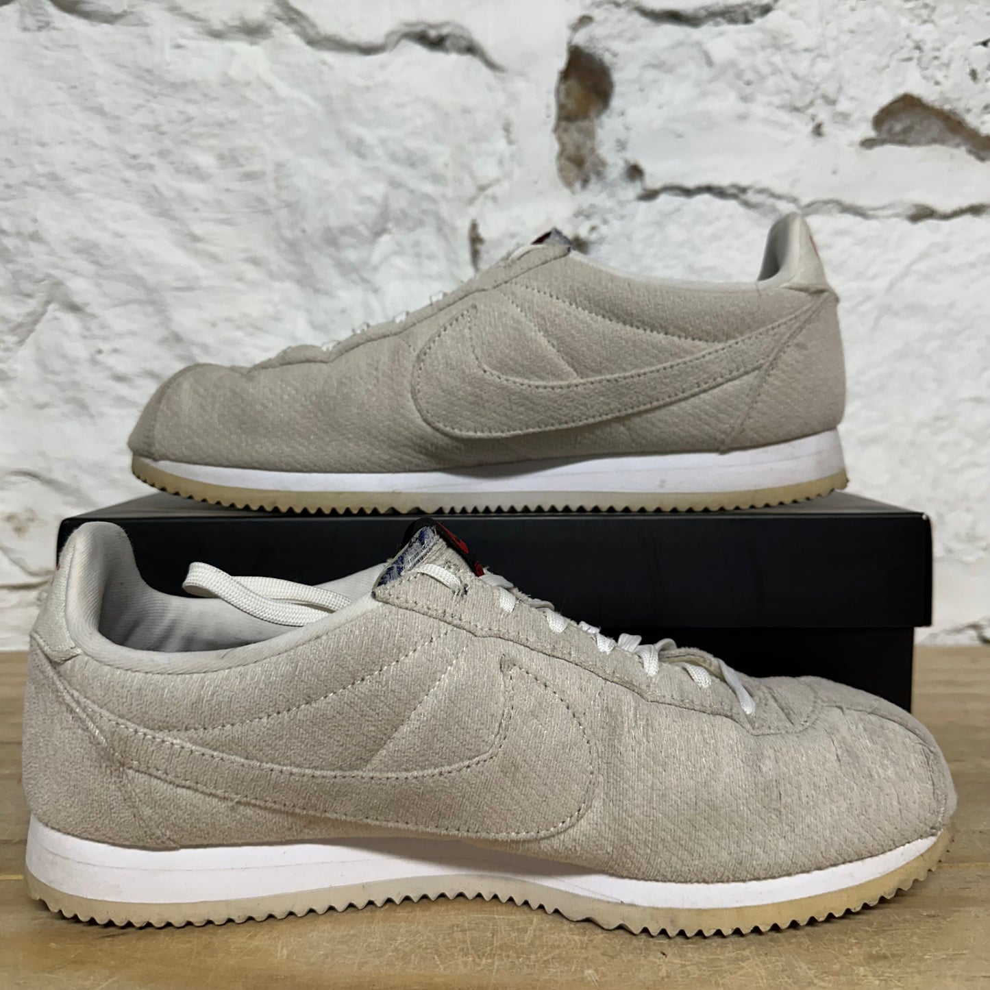 Nike x Stranger Things Cortez Sail Upside Down Sz 12