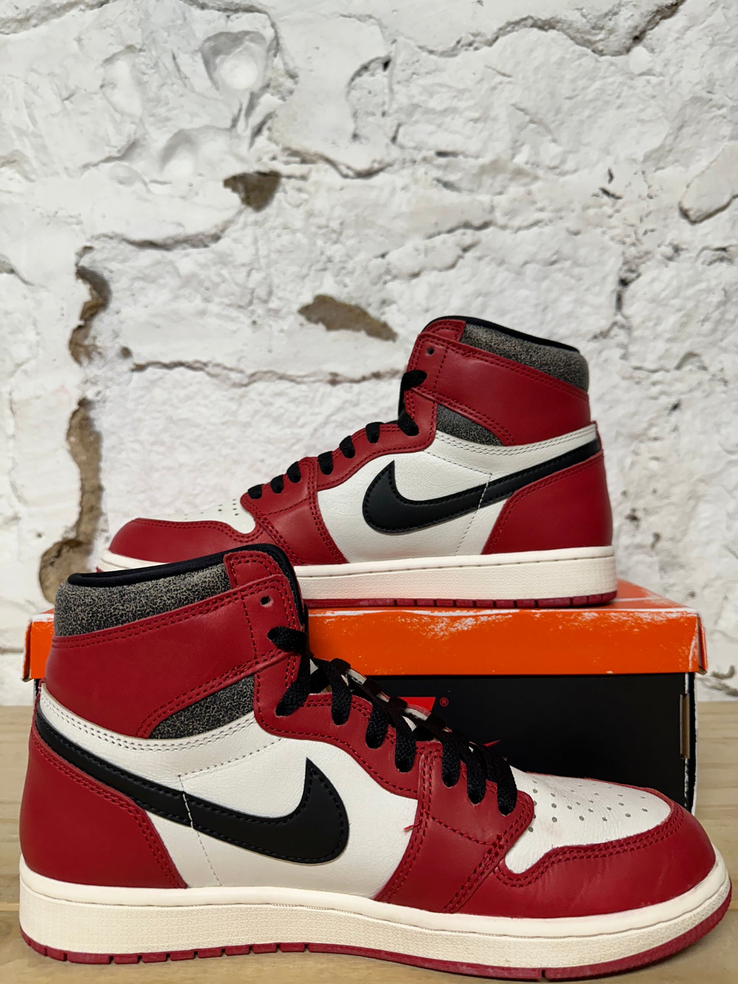Air Jordan 1 High Lost And Found Sz 10