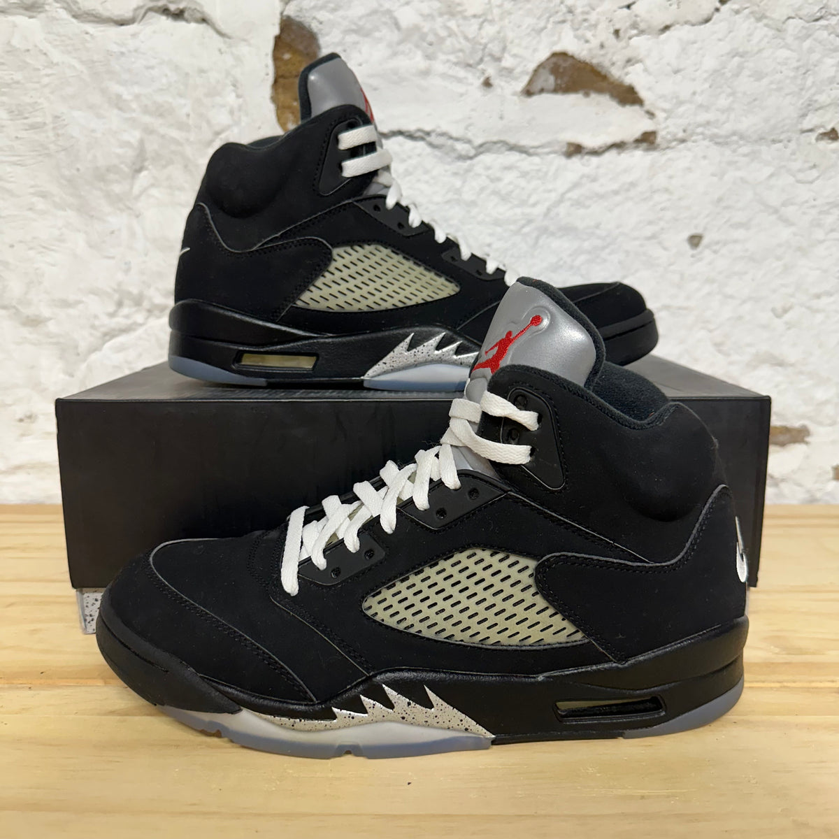 Air Jordan 5 Black Metallic (2016) Sz 9.5