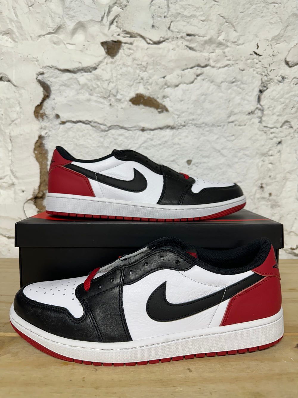 Air Jordan 1 Low Black Toe Sz 12 DS