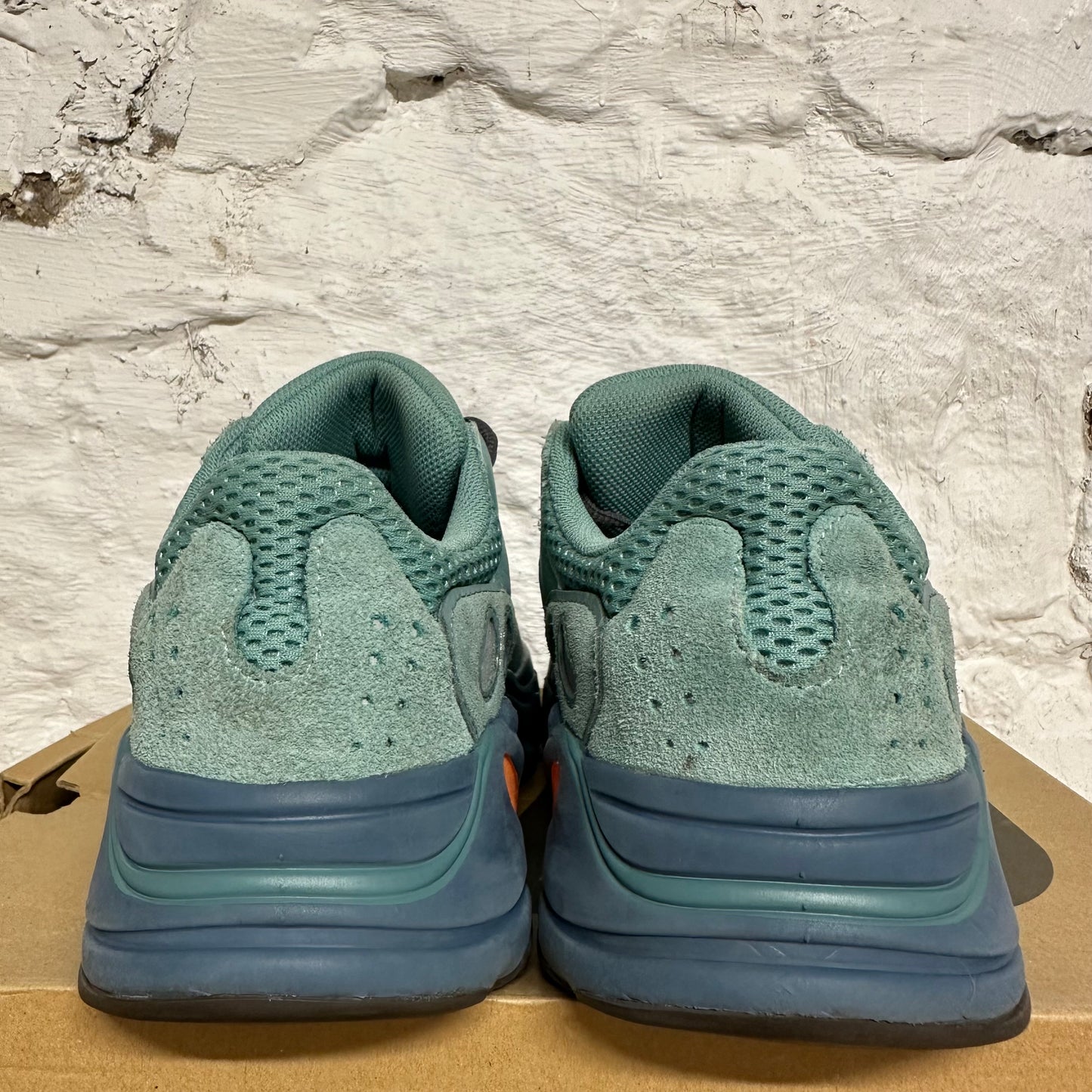 Yeezy 700 Faded Azure Sz 9