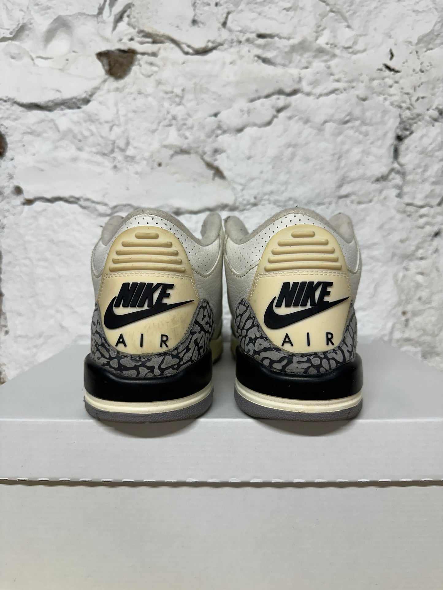 Air Jordan 3 Reimagined Sz 5.5Y