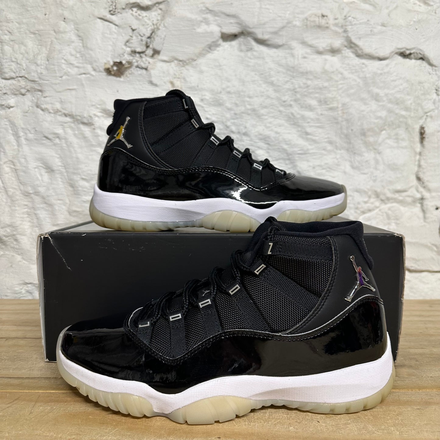 Air Jordan 11 High Jubilee Sz 9.5