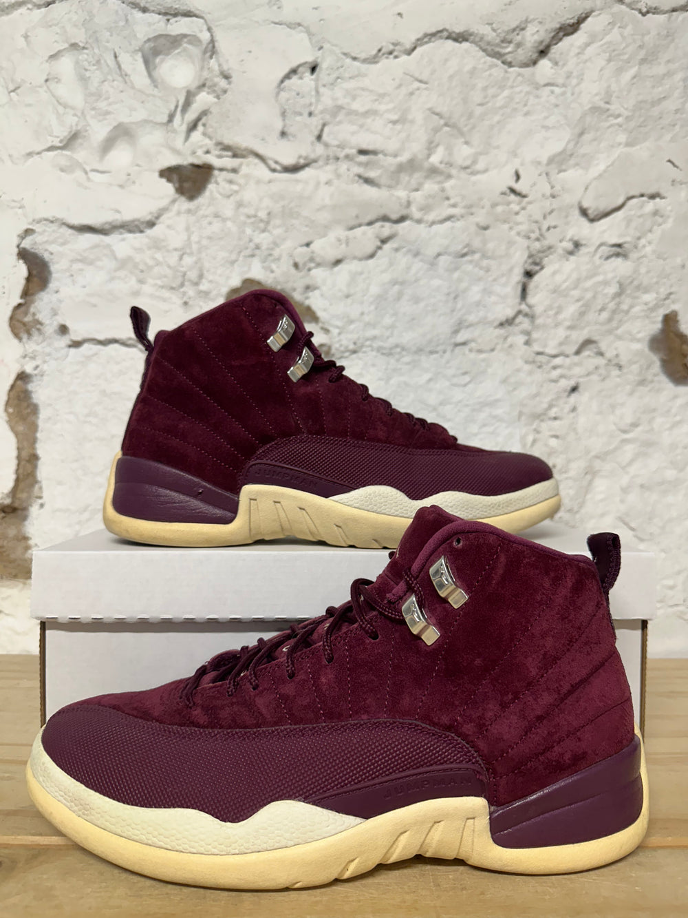 Air Jordan 12 Bordeaux Sz 9.5