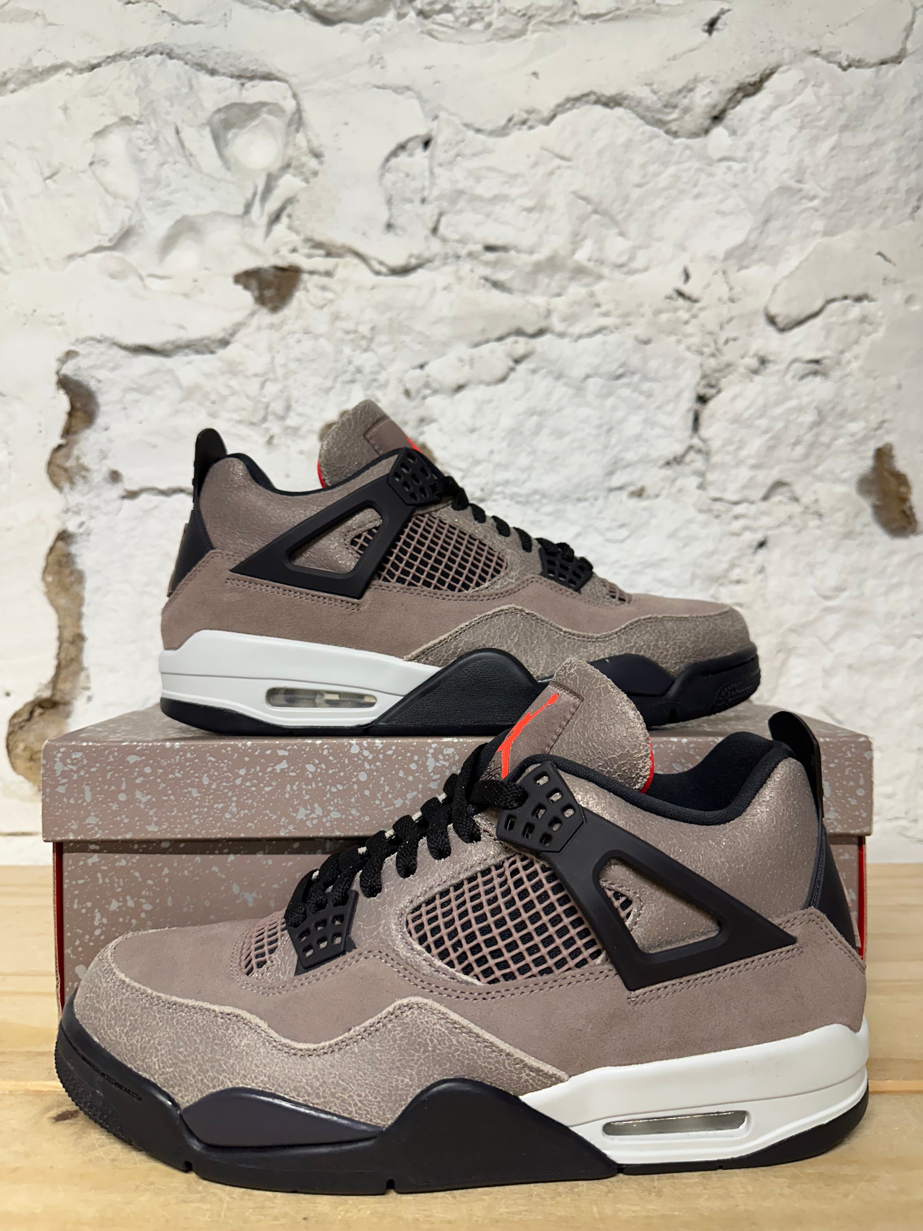 Air Jordan 4 Retro Taupe Haze Sz 10 DS