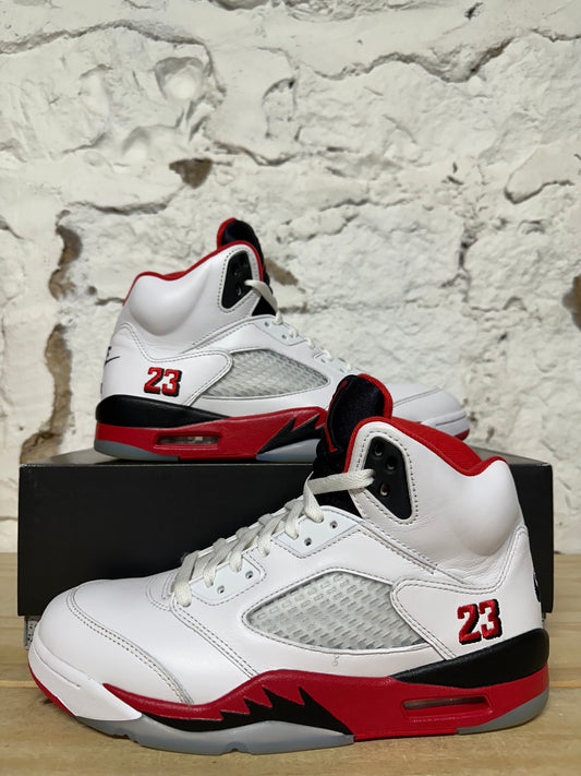 Air Jordan 5 Fire Red Black Tongue (2025) Sz 9