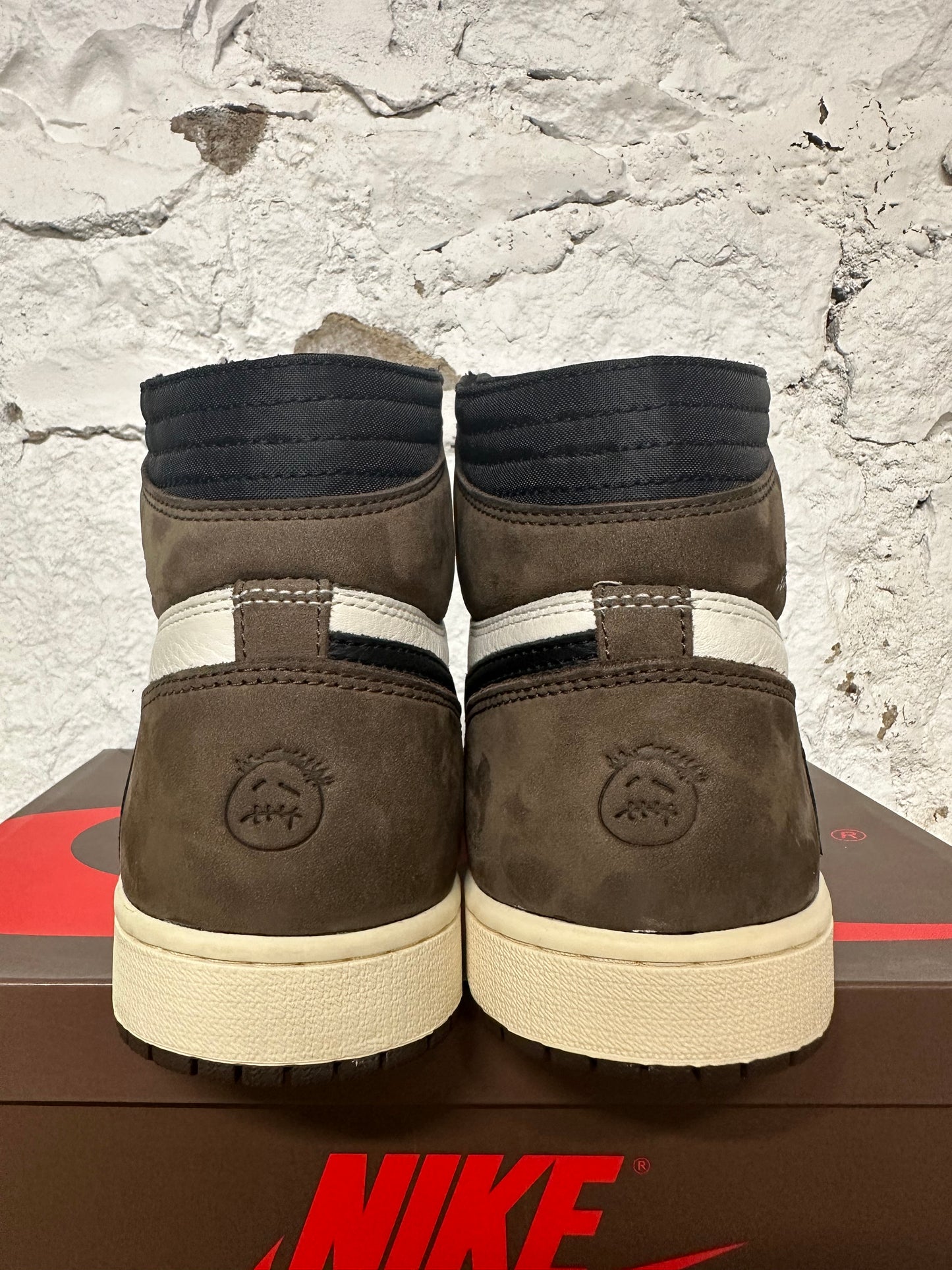 Air Jordan 1 Travis Scott Mocha Sz 10.5