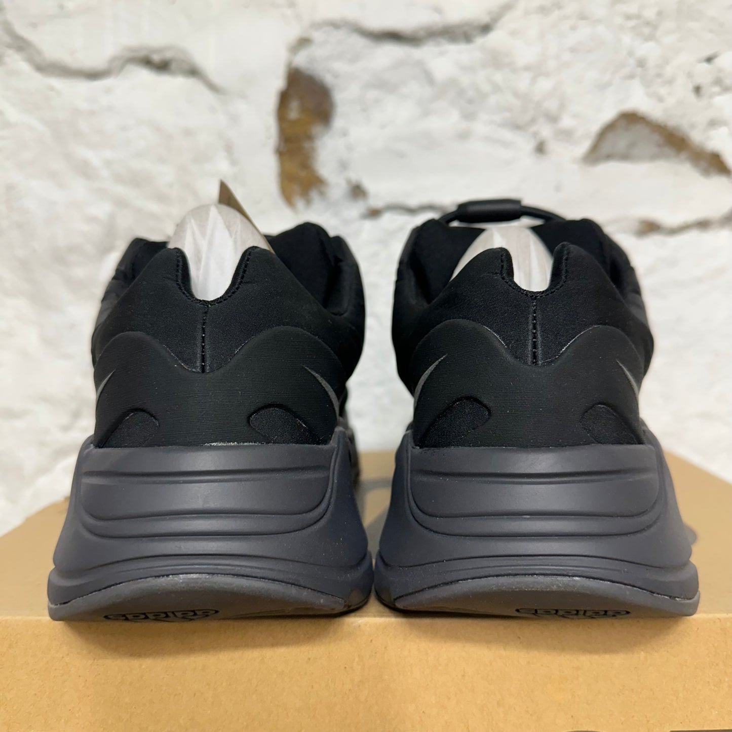 Yeezy 700 MNVN Triple Black Sz 8.5 DS