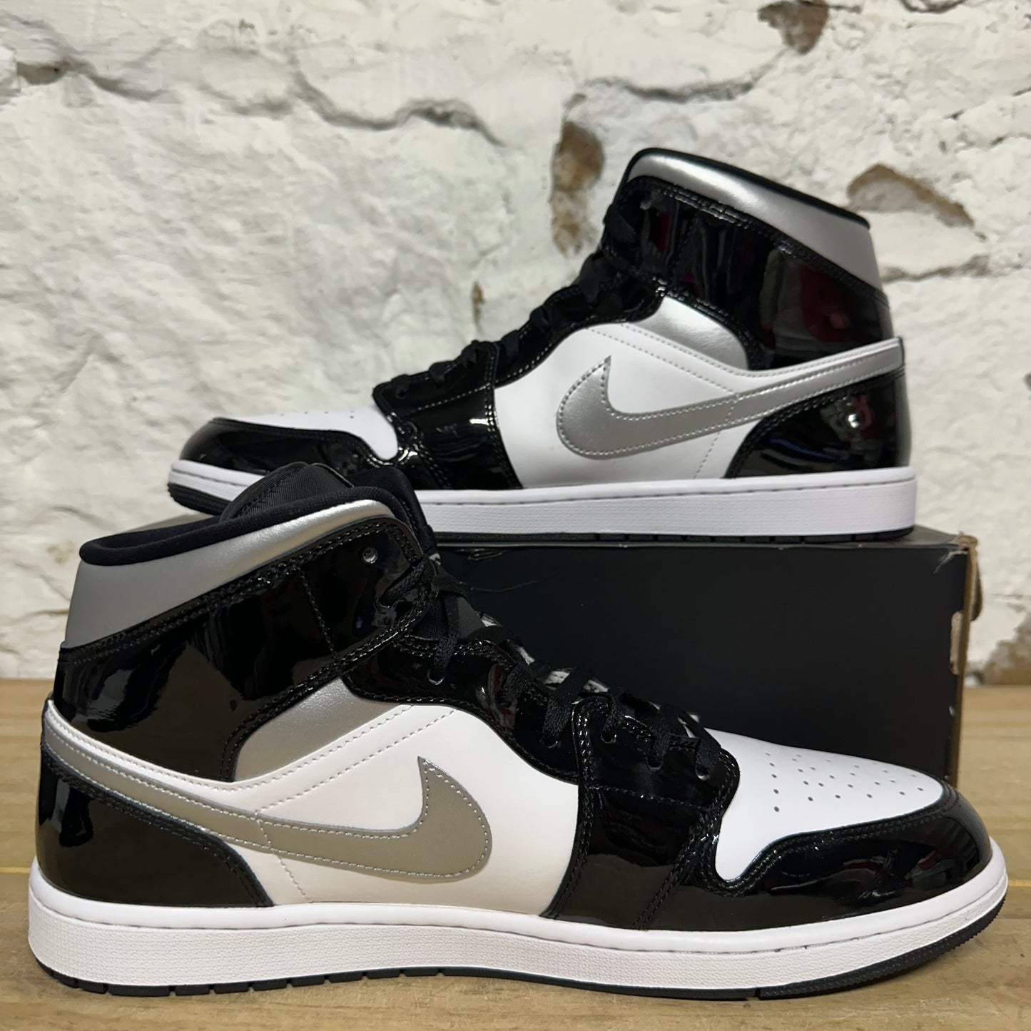 Air Jordan 1 Mid Patent Black Silver Sz 15