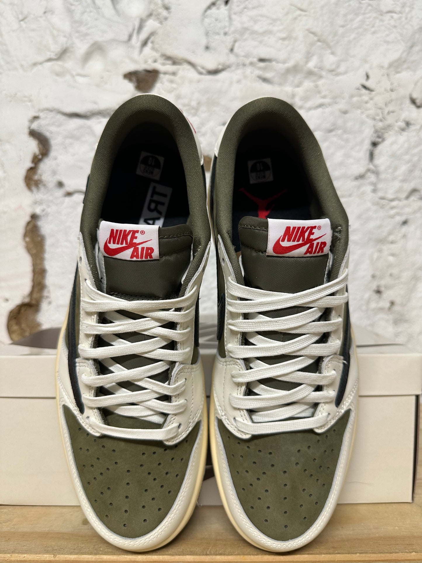 Air Jordan 1 Travis Scott Medium Olive Sz 10 DS