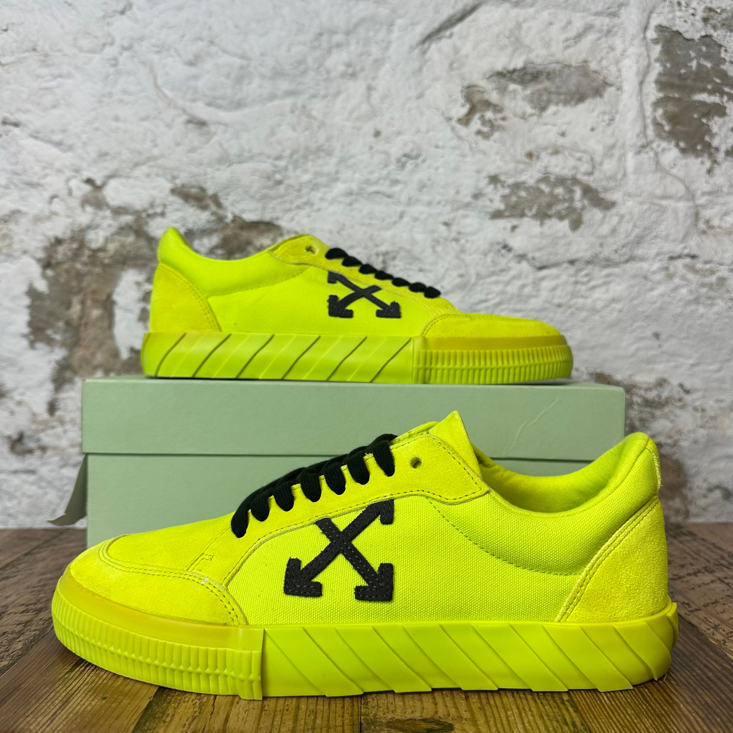 Off-White Black Arrow Neon Green Vulc Sneaker Sz 10 (43)