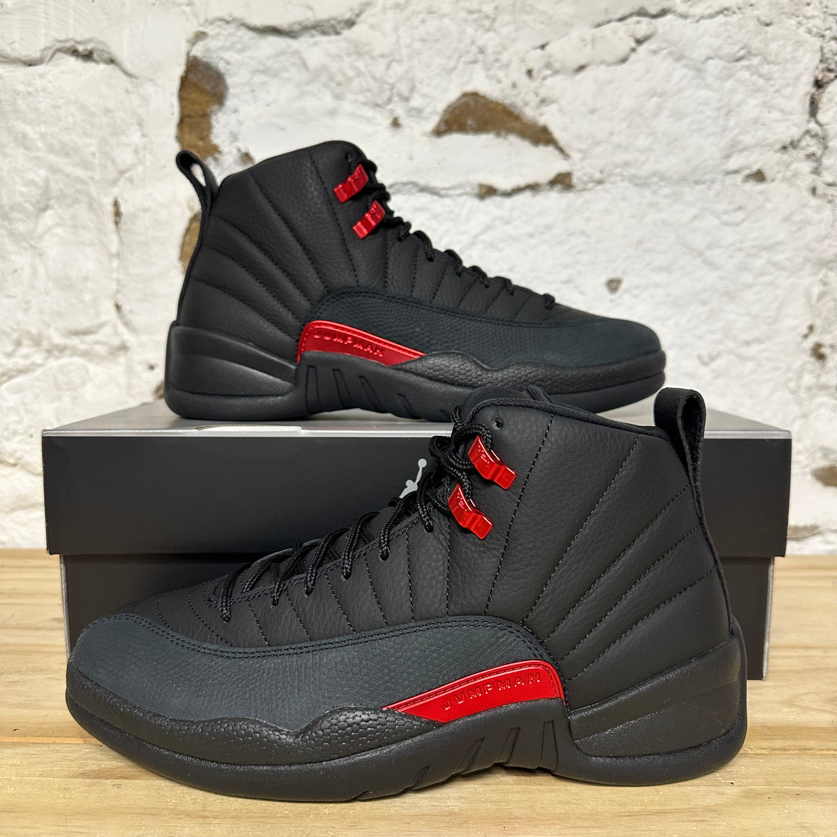 Air Jordan 12 Bloodline Sz 7.5 DS