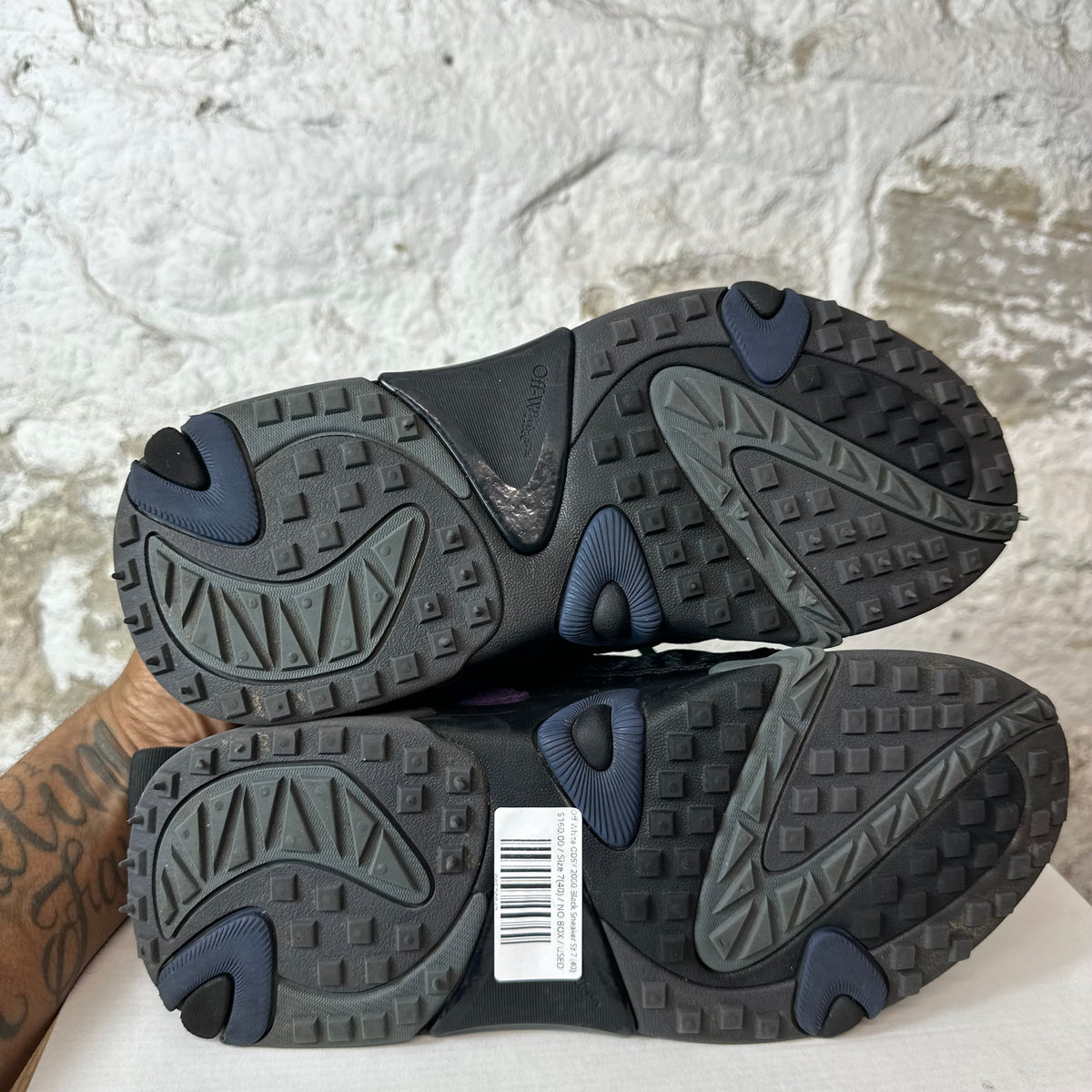 Off-White ODSY 2000 Black Sneaker Sz 7 (40)