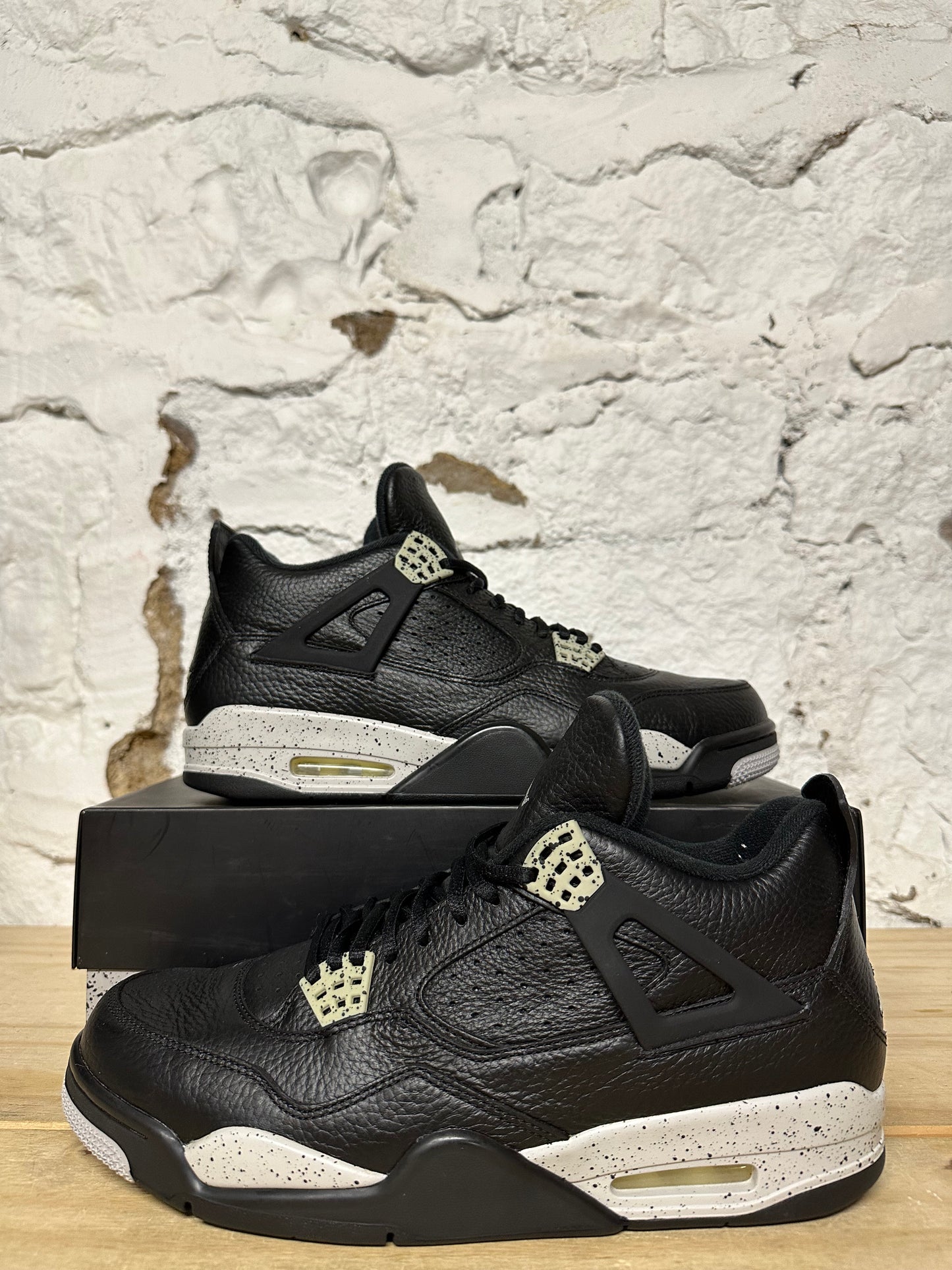 Air Jordan 4 Black Oreo Sz 11.5