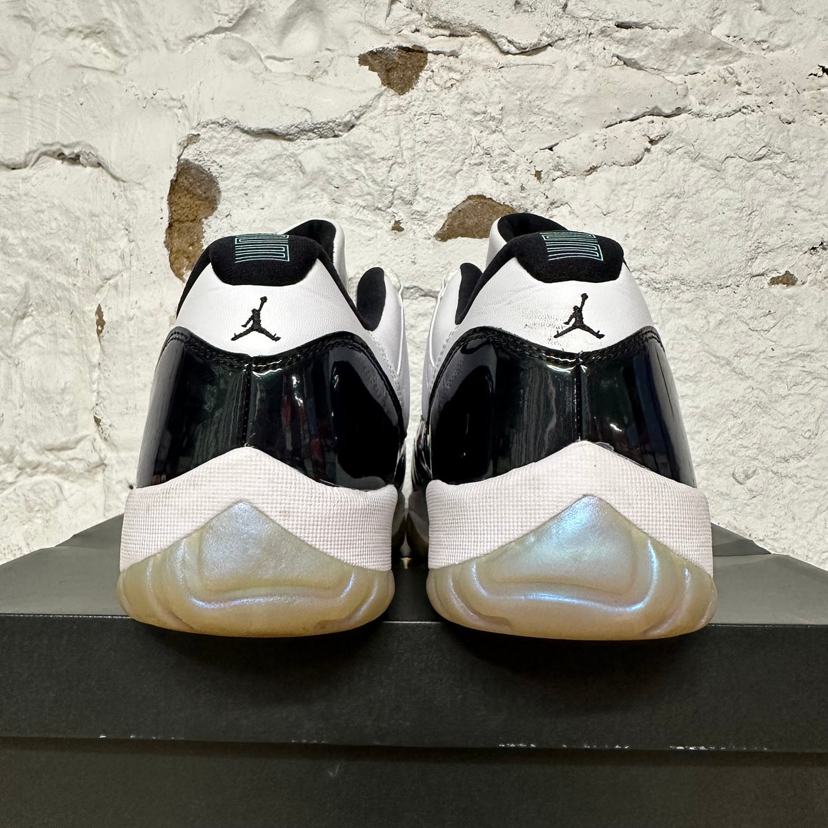 Air Jordan 11 Low Iridescent Sz 14