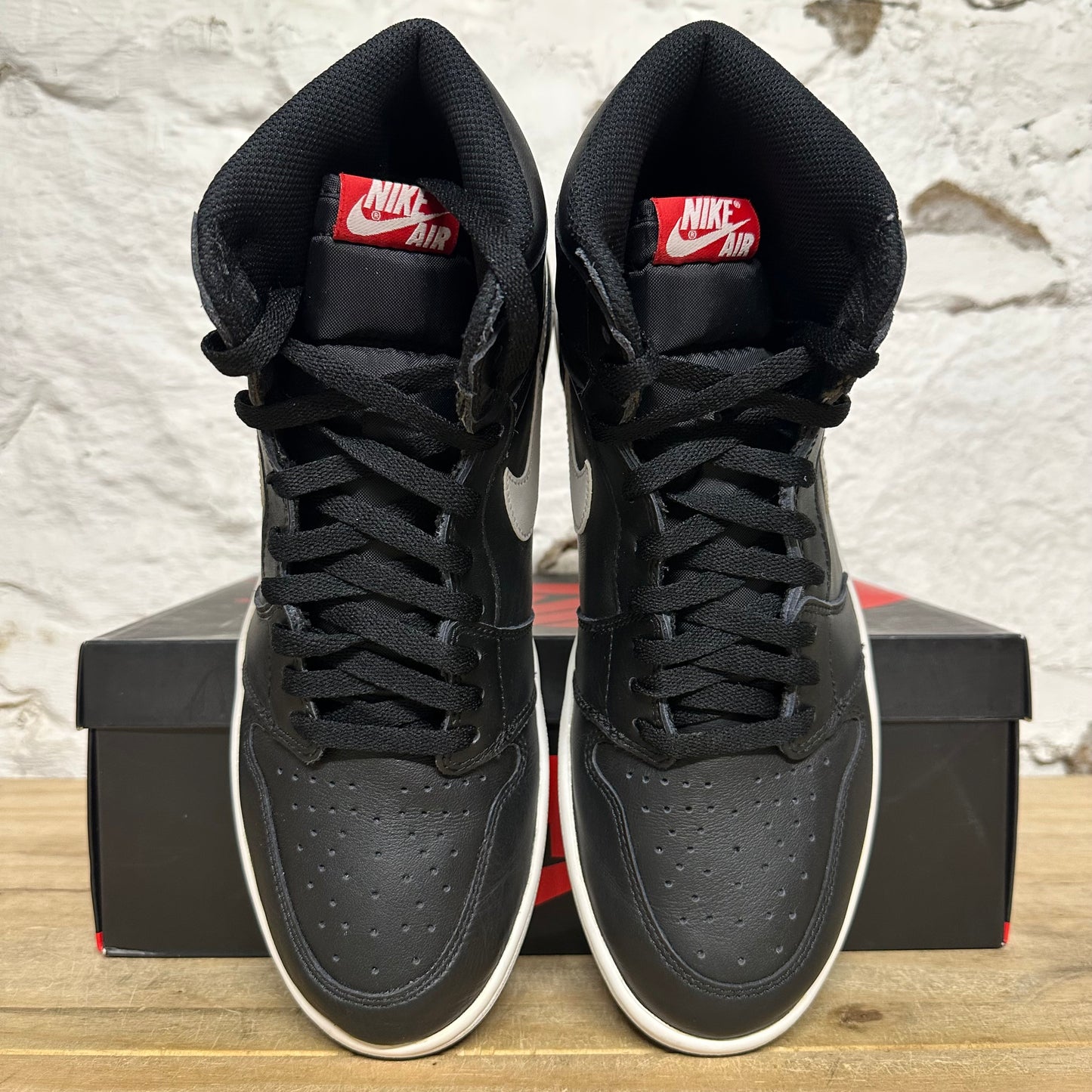 Air Jordan 1 High Yin Yang Sz 10.5
