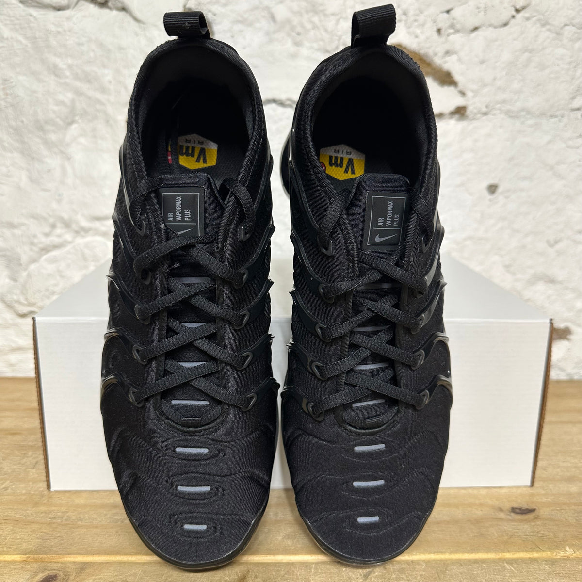 Nike Air VaporMax Plus Triple Black Sz 9