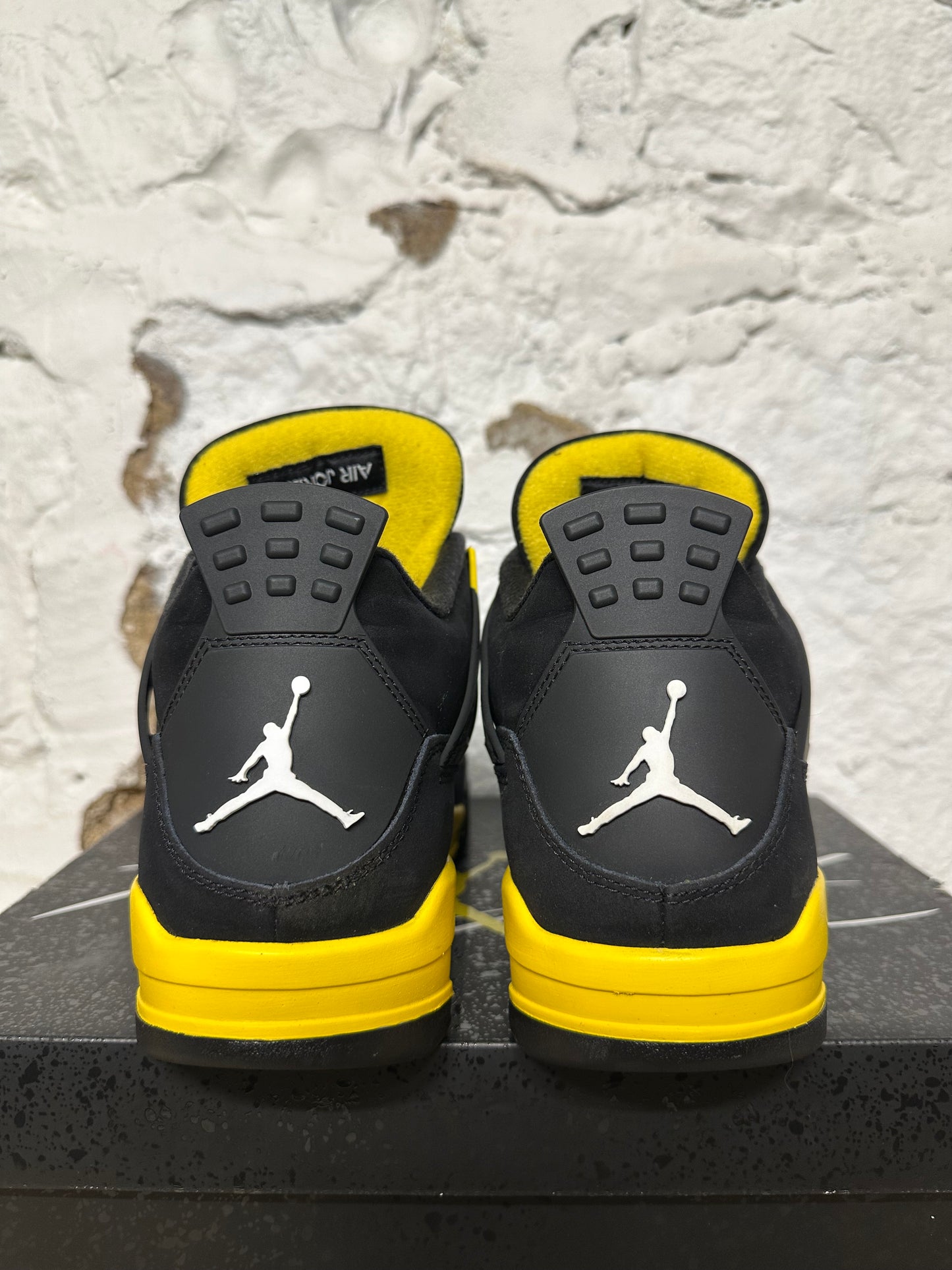 Air Jordan 4 Thunder Sz 11