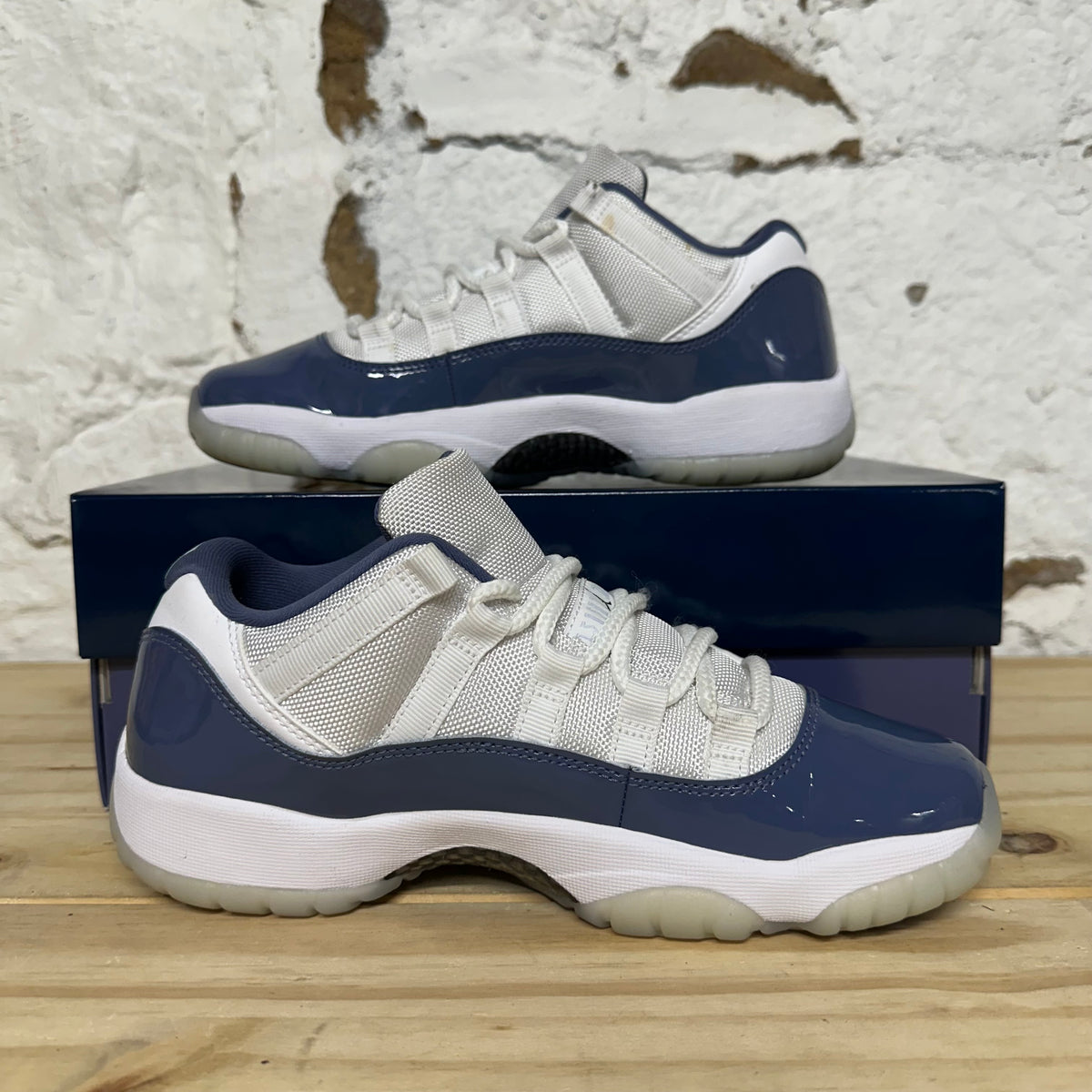 Air Jordan 11 Low Diffused Blue Sz 6Y