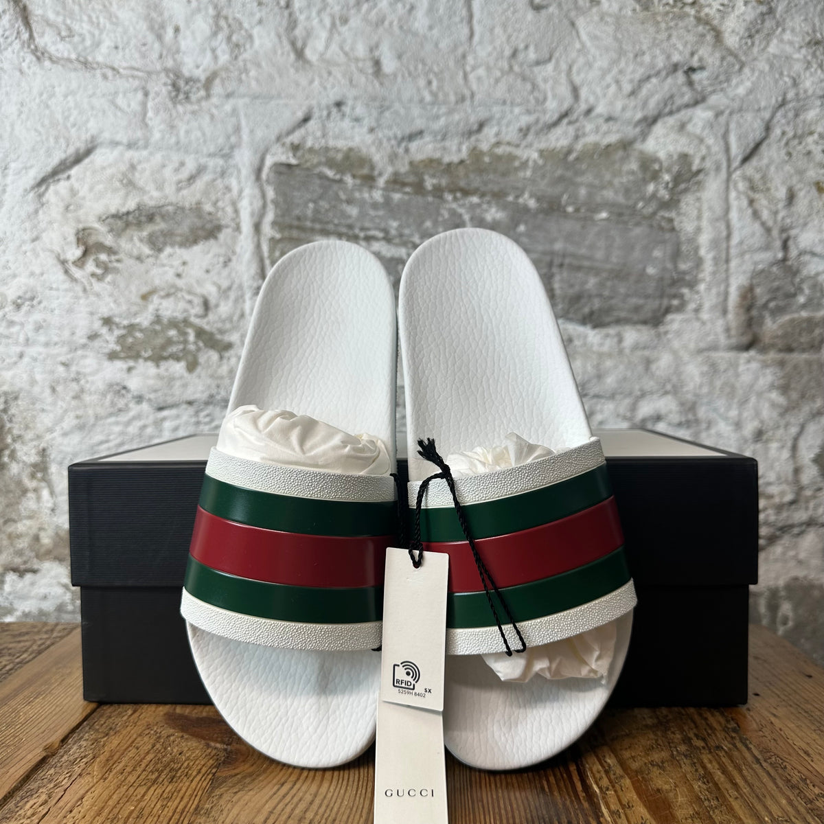 Gucci Pursuit 72 Rubber Slide Sz 8 DS