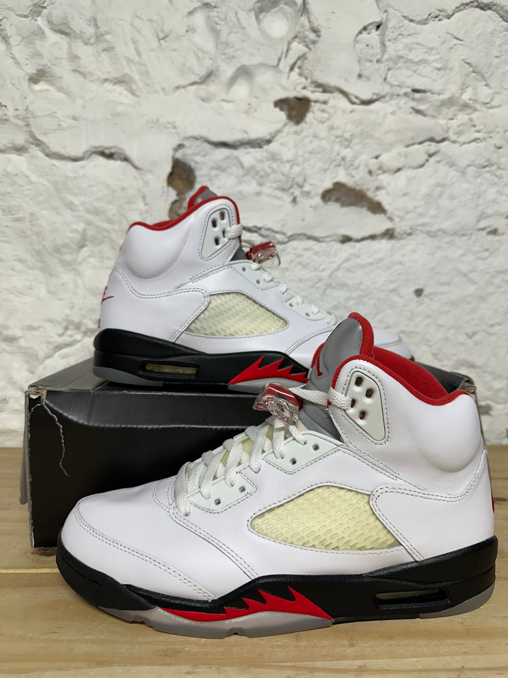 Air Jordan 5 Fire Red (2020) Sz 8.5