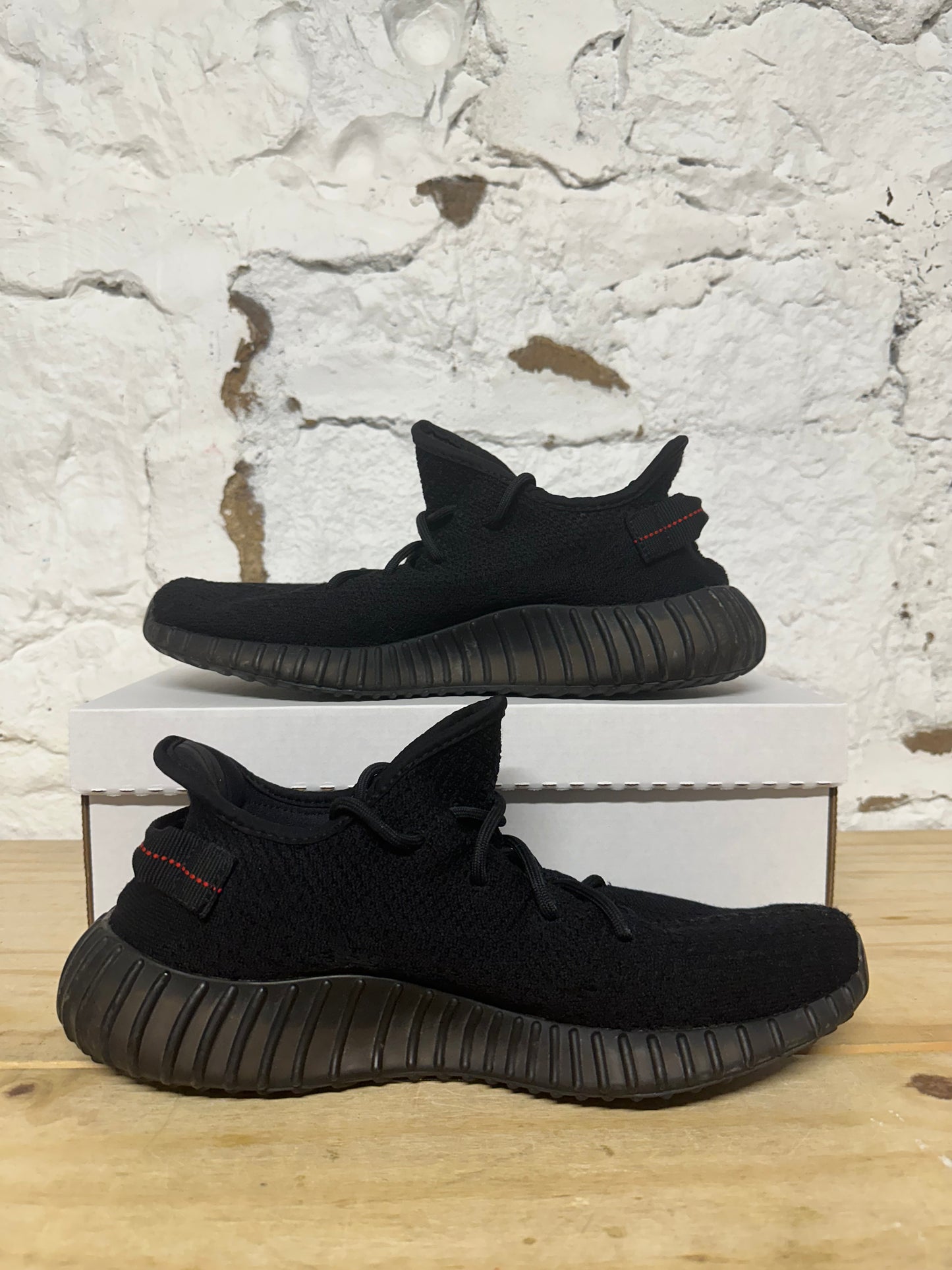 Yeezy 350 Bred Sz 10