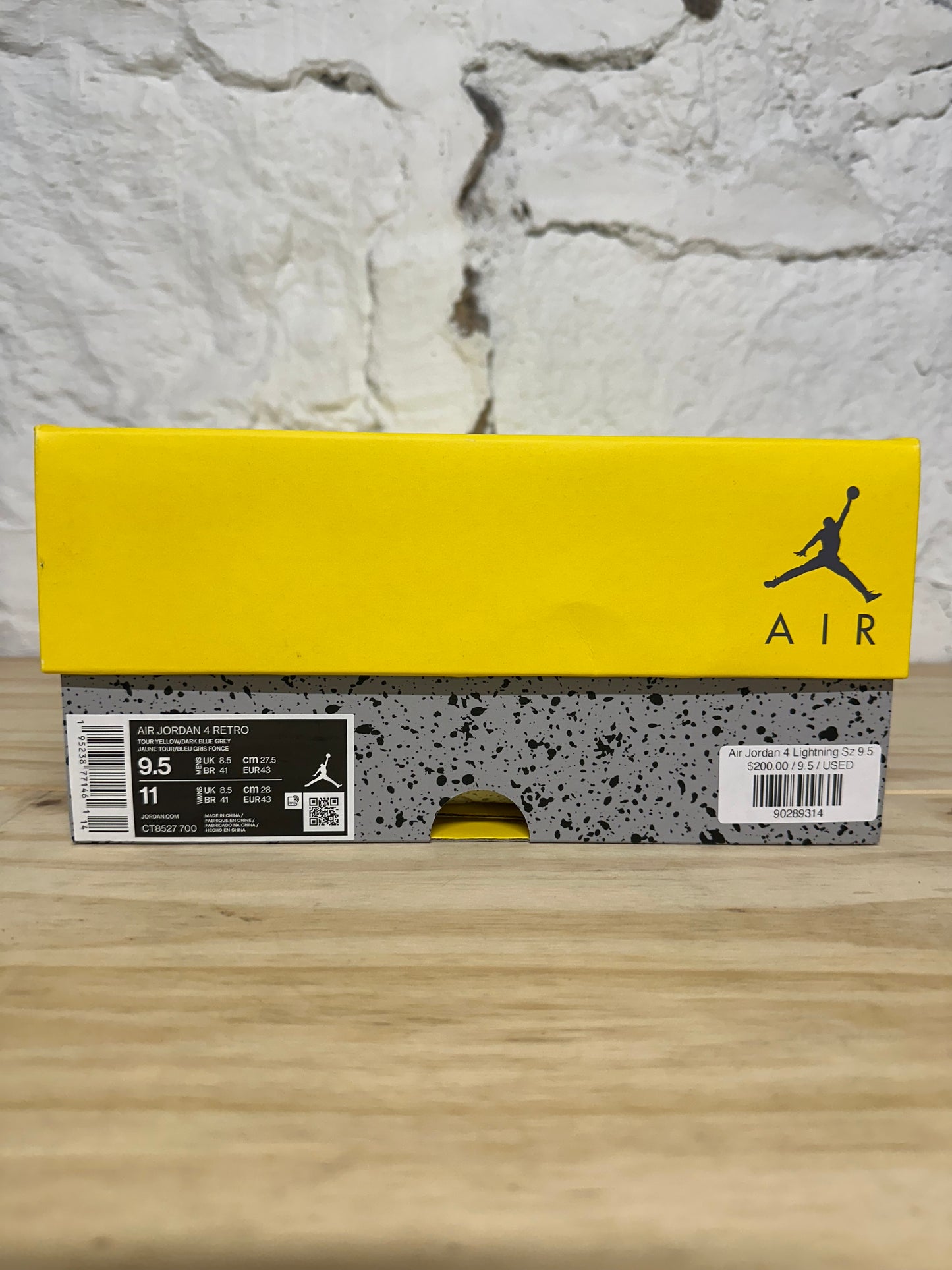 Air Jordan 4 Lightning Sz 9.5