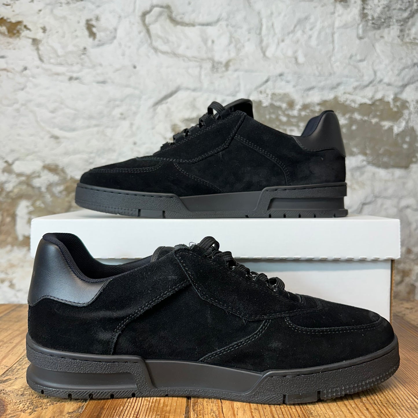 Louis Vuitton Black Suede Trainer Sneaker Sz 10 (8.5LV)
