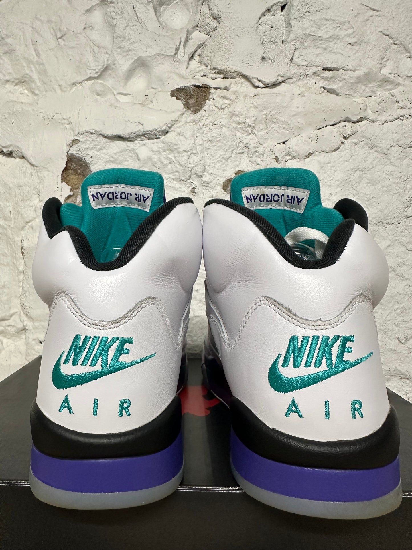Air Jordan 5 Grape (2025) Sz 9