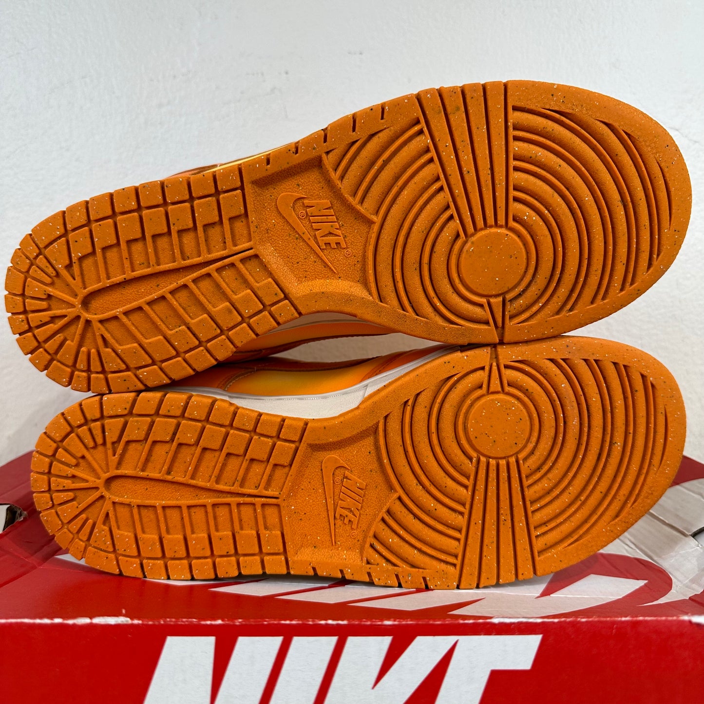 Nike Dunk Low Magma Orange Sz 10 (11.5W)