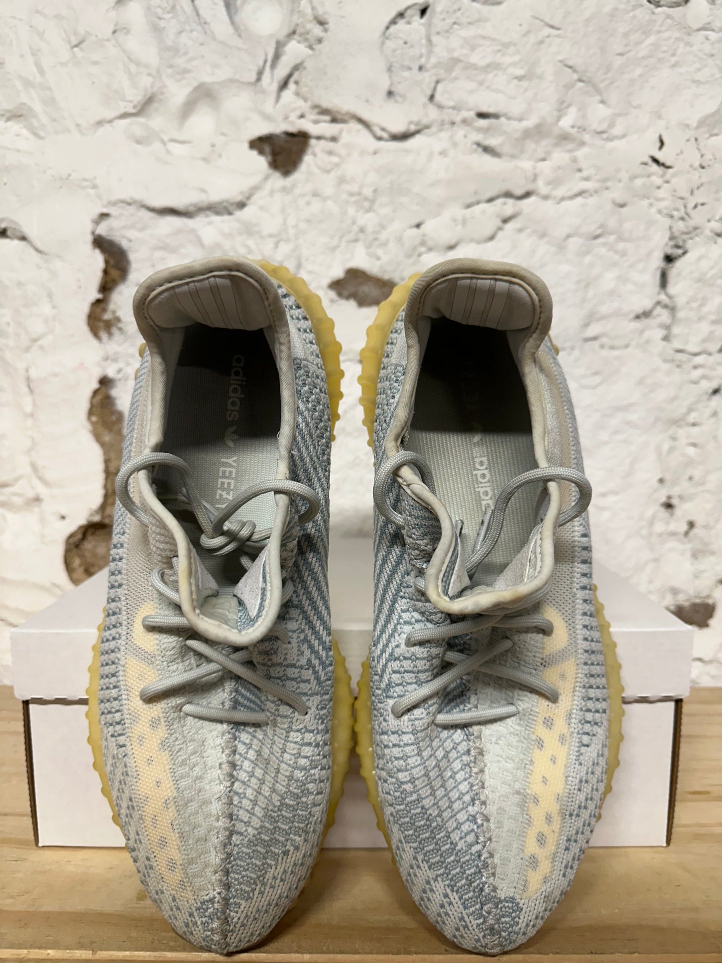 Yeezy 350 V2 Cloud White Sz 11.5