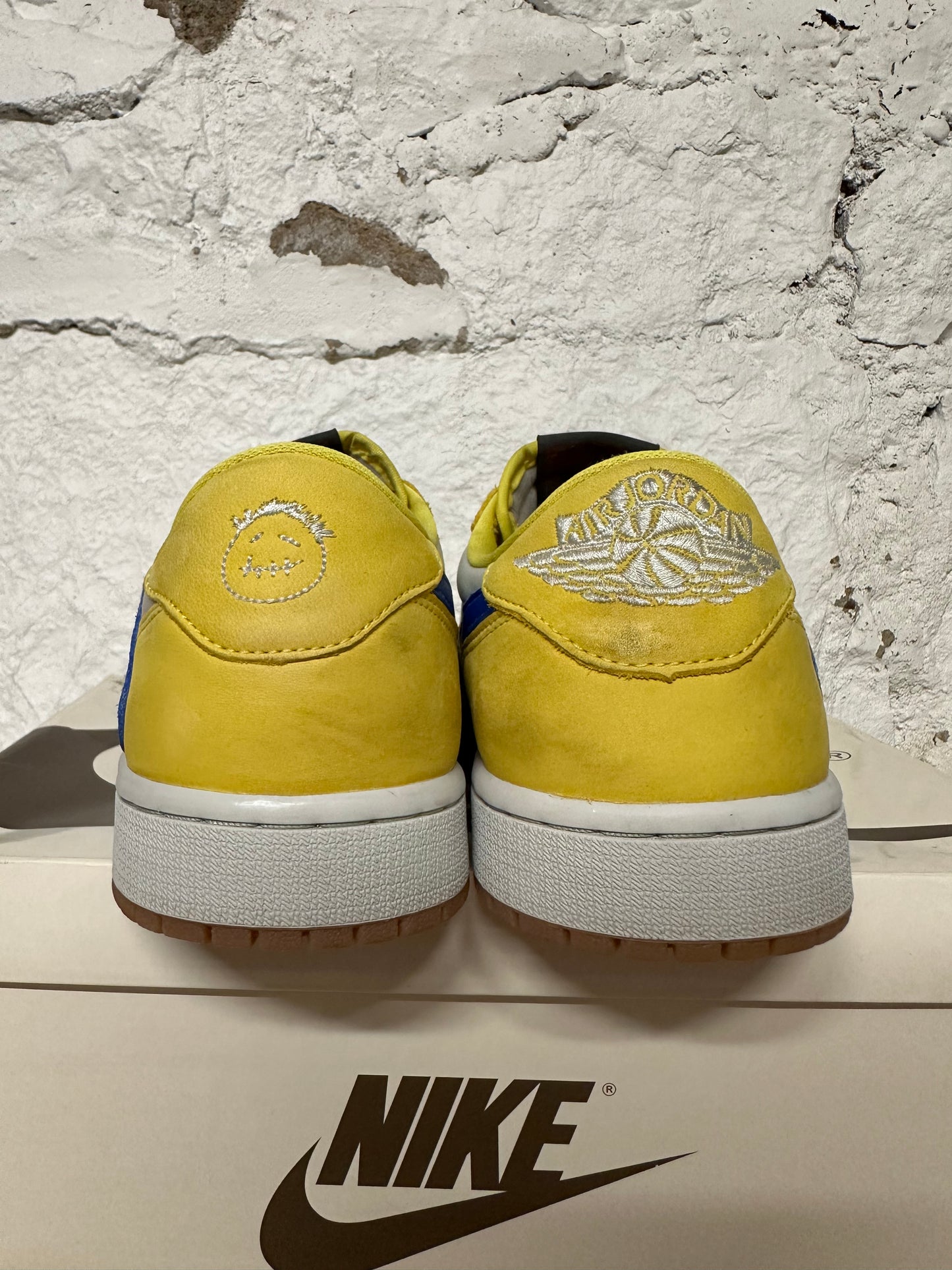 Air Jordan 1 Low Travis Scott Canary Sz 9 (10.5W)