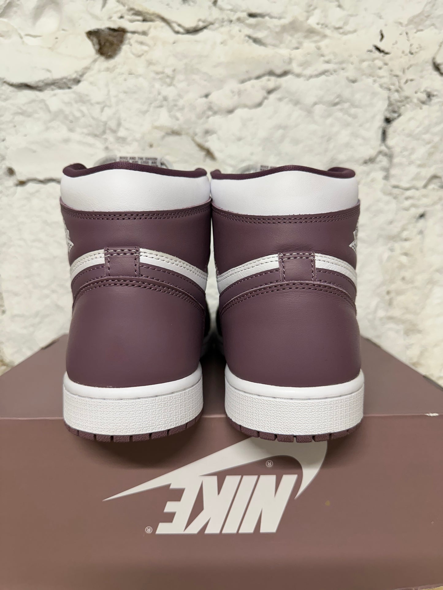 Air Jordan 1 Mauve Sz 10