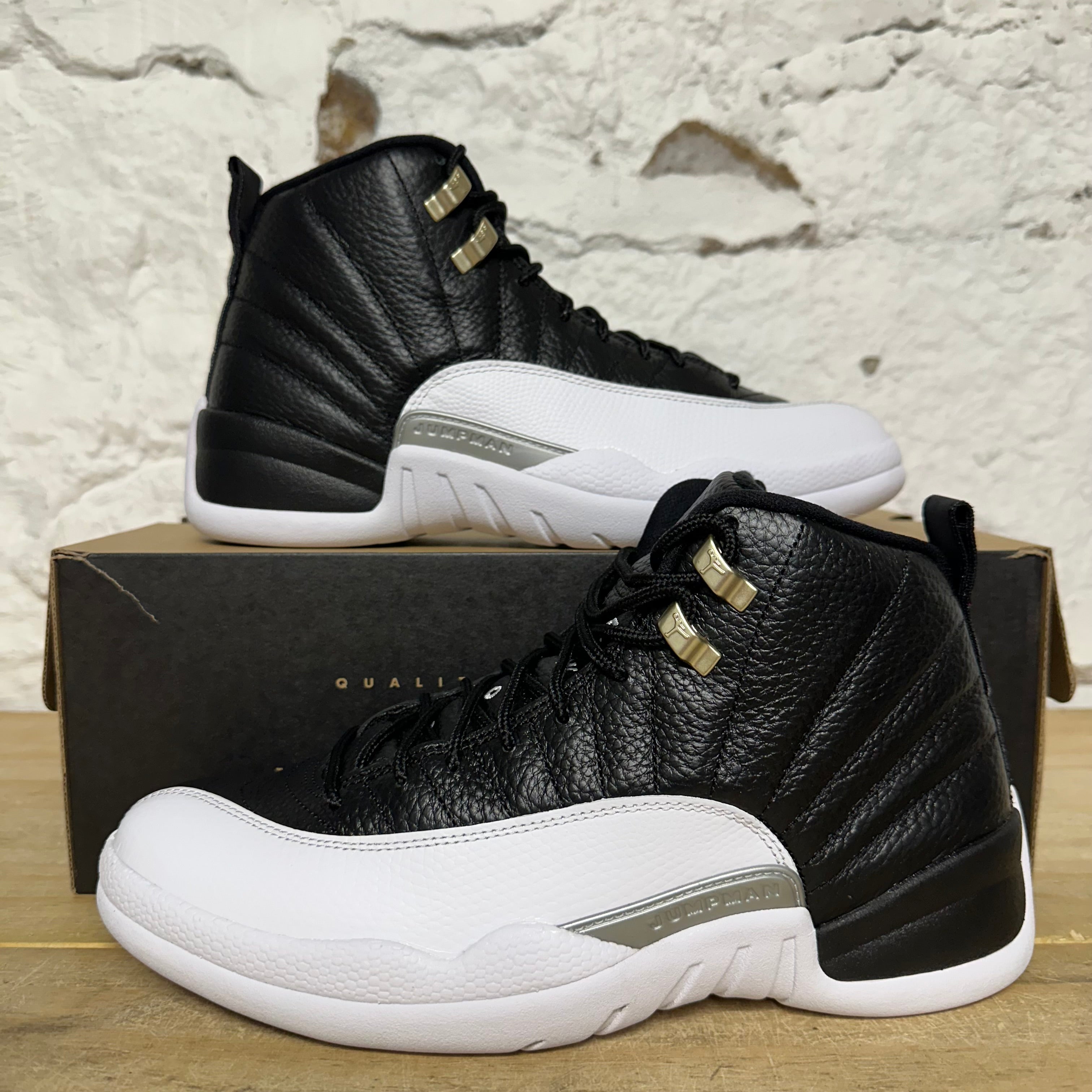 Air Jordan 12 Playoffs (2022) Sz 9