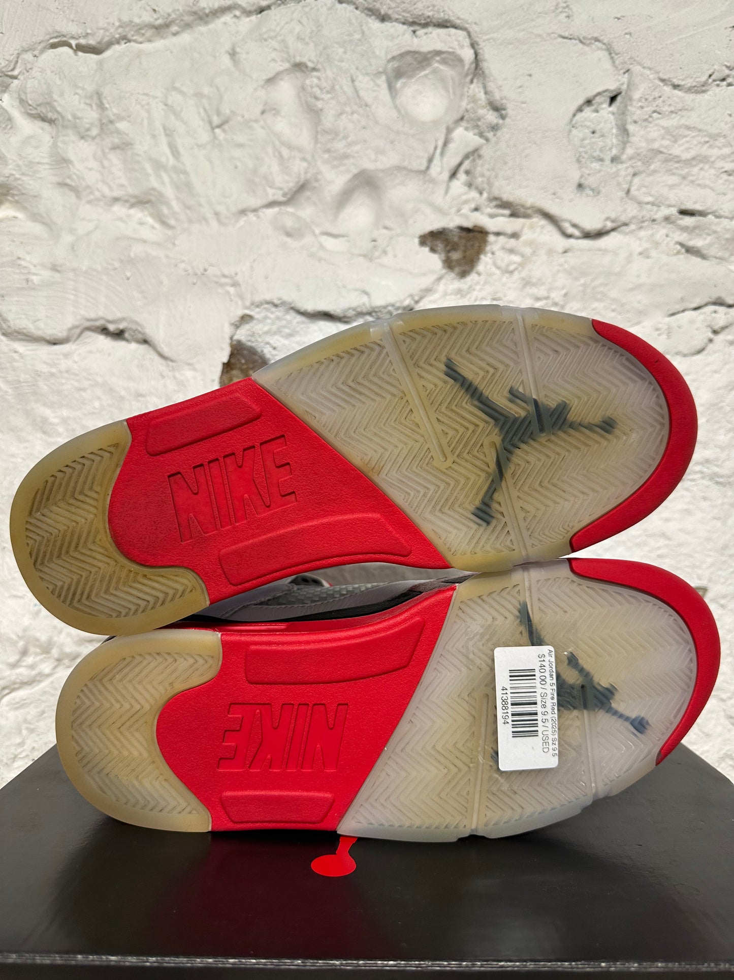 Air Jordan 5 Fire Red Black Tongue (2025) Sz 9.5