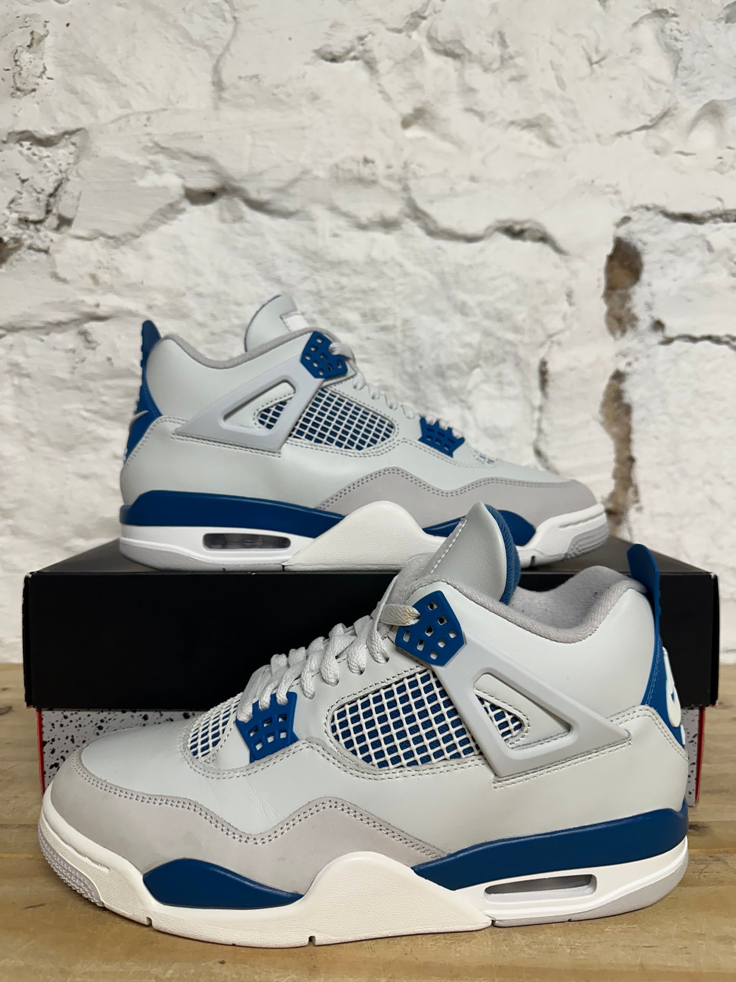 Air Jordan 4 Military Blue Sz 9.5
